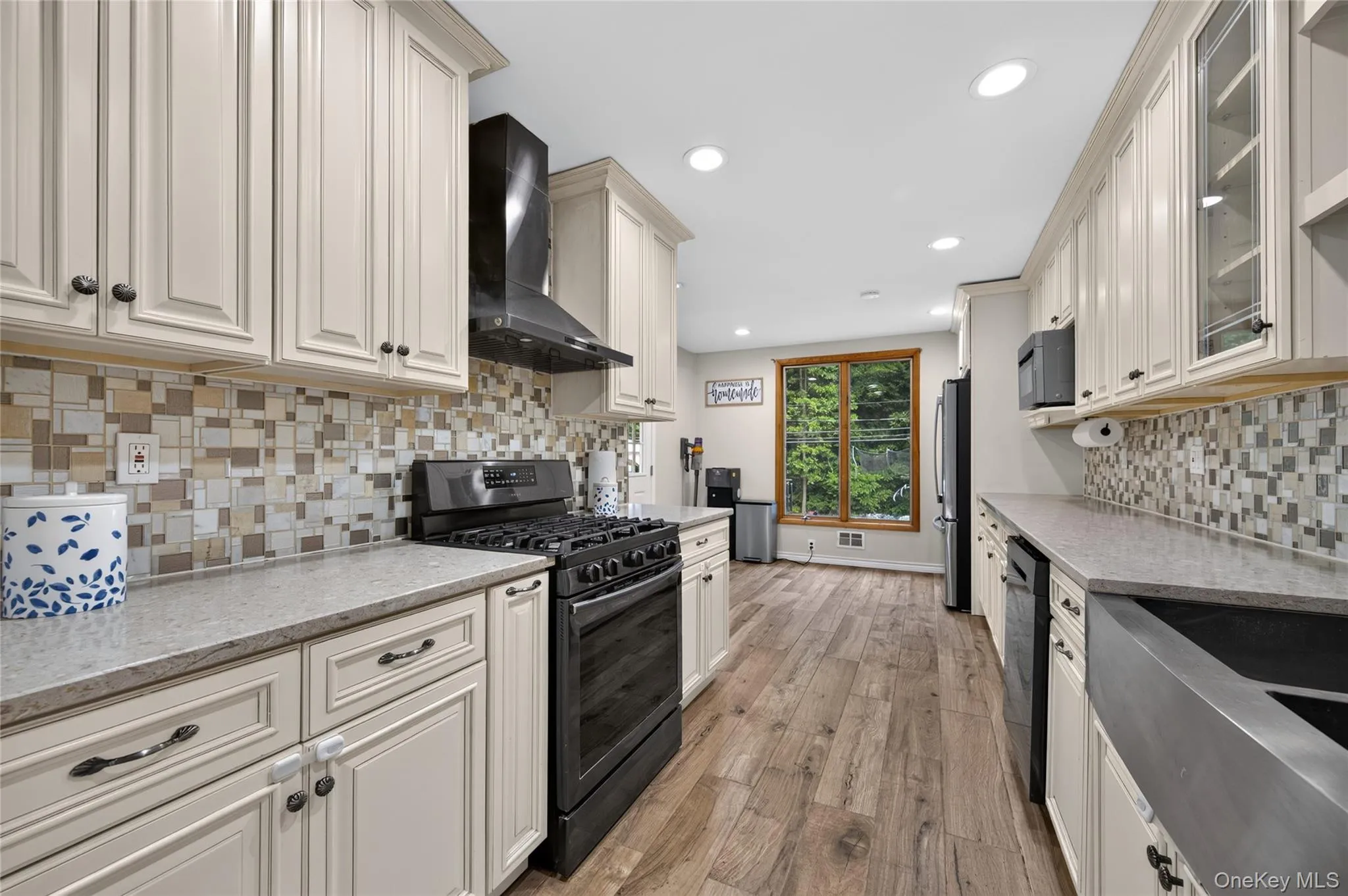 257 Bow Drive, Smithtown, NY, 3 Bedrooms Bedrooms, 7 Rooms Rooms,1 BathroomBathrooms,Residential,For Rent,Bow,0,1014274 257 Bow Drive, Smithtown, NY, 3 Bedrooms Bedrooms, 7 Rooms Rooms,1 BathroomBathrooms,Residential,For Rent,Bow,0,1014274