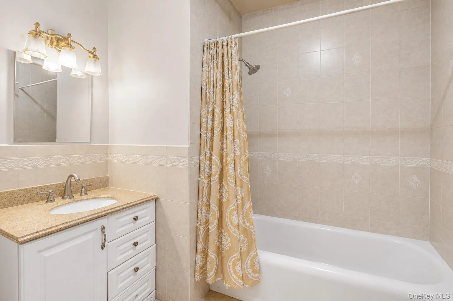 549 De Mott Avenue, Hempstead, NY, 3 Bedrooms Bedrooms, 8 Rooms Rooms,2 BathroomsBathrooms,Residential,For Rent,De Mott,0,1014275 549 De Mott Avenue, Hempstead, NY, 3 Bedrooms Bedrooms, 8 Rooms Rooms,2 BathroomsBathrooms,Residential,For Rent,De Mott,0,1014275