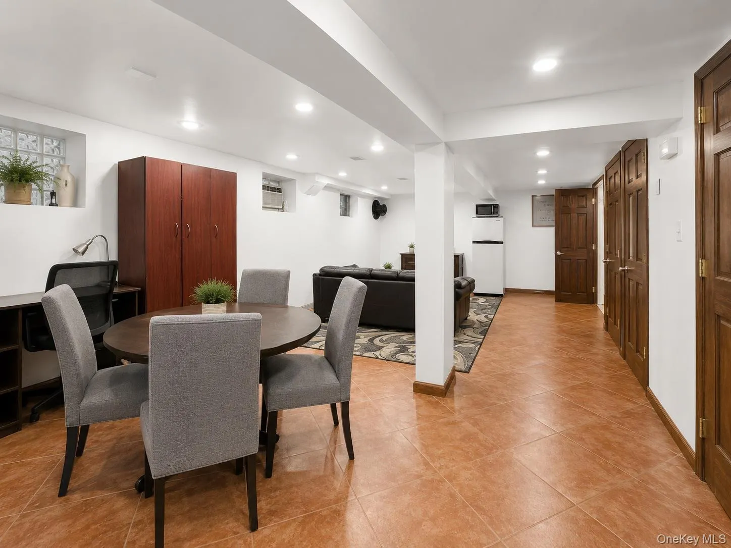 549 De Mott Avenue, Hempstead, NY, 3 Bedrooms Bedrooms, 8 Rooms Rooms,2 BathroomsBathrooms,Residential,For Rent,De Mott,0,1014275 549 De Mott Avenue, Hempstead, NY, 3 Bedrooms Bedrooms, 8 Rooms Rooms,2 BathroomsBathrooms,Residential,For Rent,De Mott,0,1014275