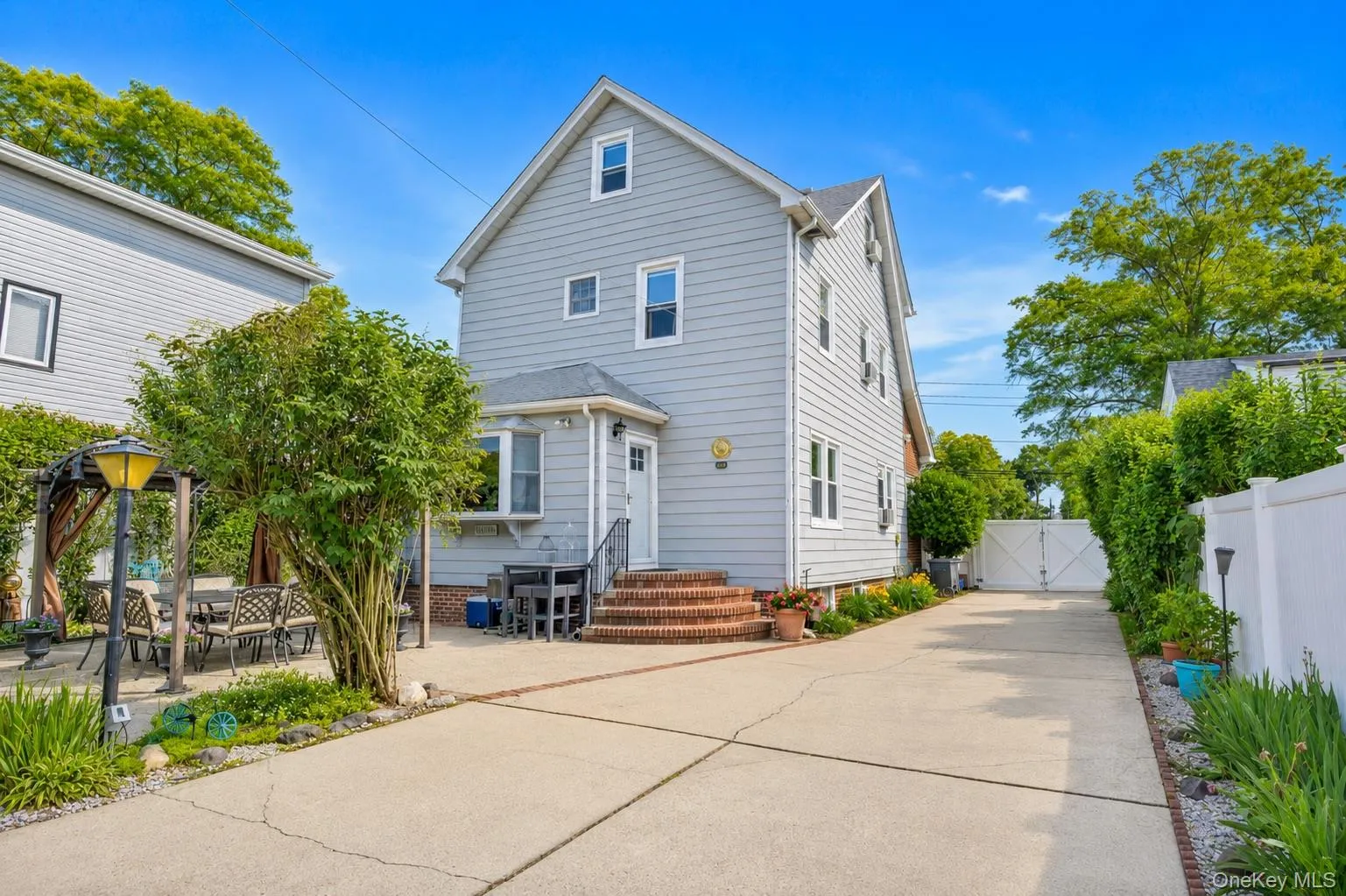 549 De Mott Avenue, Hempstead, NY, 3 Bedrooms Bedrooms, 8 Rooms Rooms,2 BathroomsBathrooms,Residential,For Rent,De Mott,0,1014275 549 De Mott Avenue, Hempstead, NY, 3 Bedrooms Bedrooms, 8 Rooms Rooms,2 BathroomsBathrooms,Residential,For Rent,De Mott,0,1014275