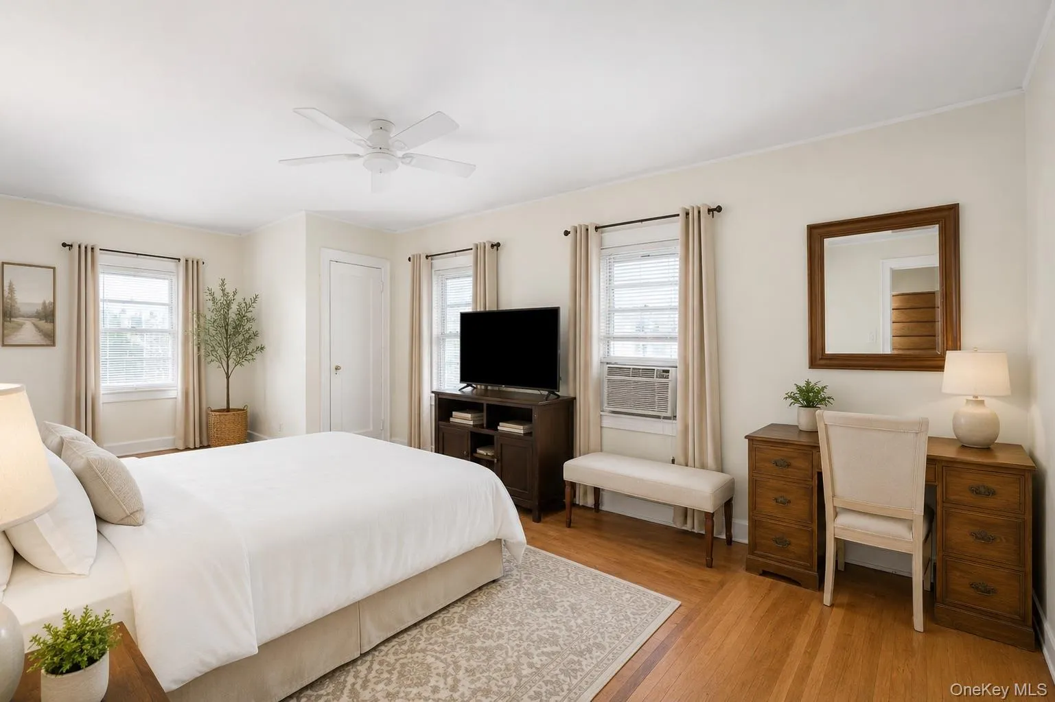 549 De Mott Avenue, Hempstead, NY, 3 Bedrooms Bedrooms, 8 Rooms Rooms,2 BathroomsBathrooms,Residential,For Rent,De Mott,0,1014275 549 De Mott Avenue, Hempstead, NY, 3 Bedrooms Bedrooms, 8 Rooms Rooms,2 BathroomsBathrooms,Residential,For Rent,De Mott,0,1014275