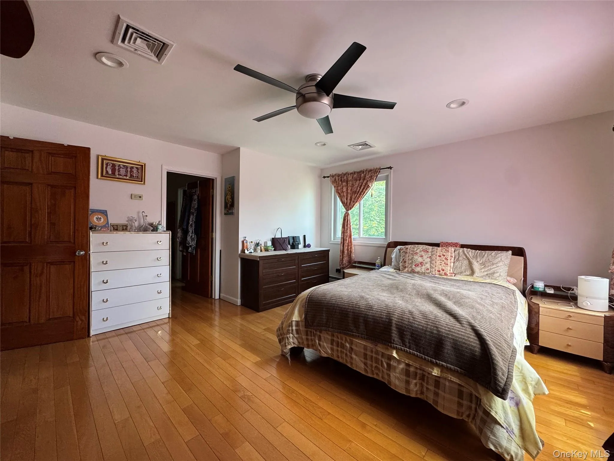 76-53 271st Street, New York, NY, 6 Bedrooms Bedrooms, 12 Rooms Rooms,4 BathroomsBathrooms,Residential,For Rent,271st,0,1014278 76-53 271st Street, New York, NY, 6 Bedrooms Bedrooms, 12 Rooms Rooms,4 BathroomsBathrooms,Residential,For Rent,271st,0,1014278