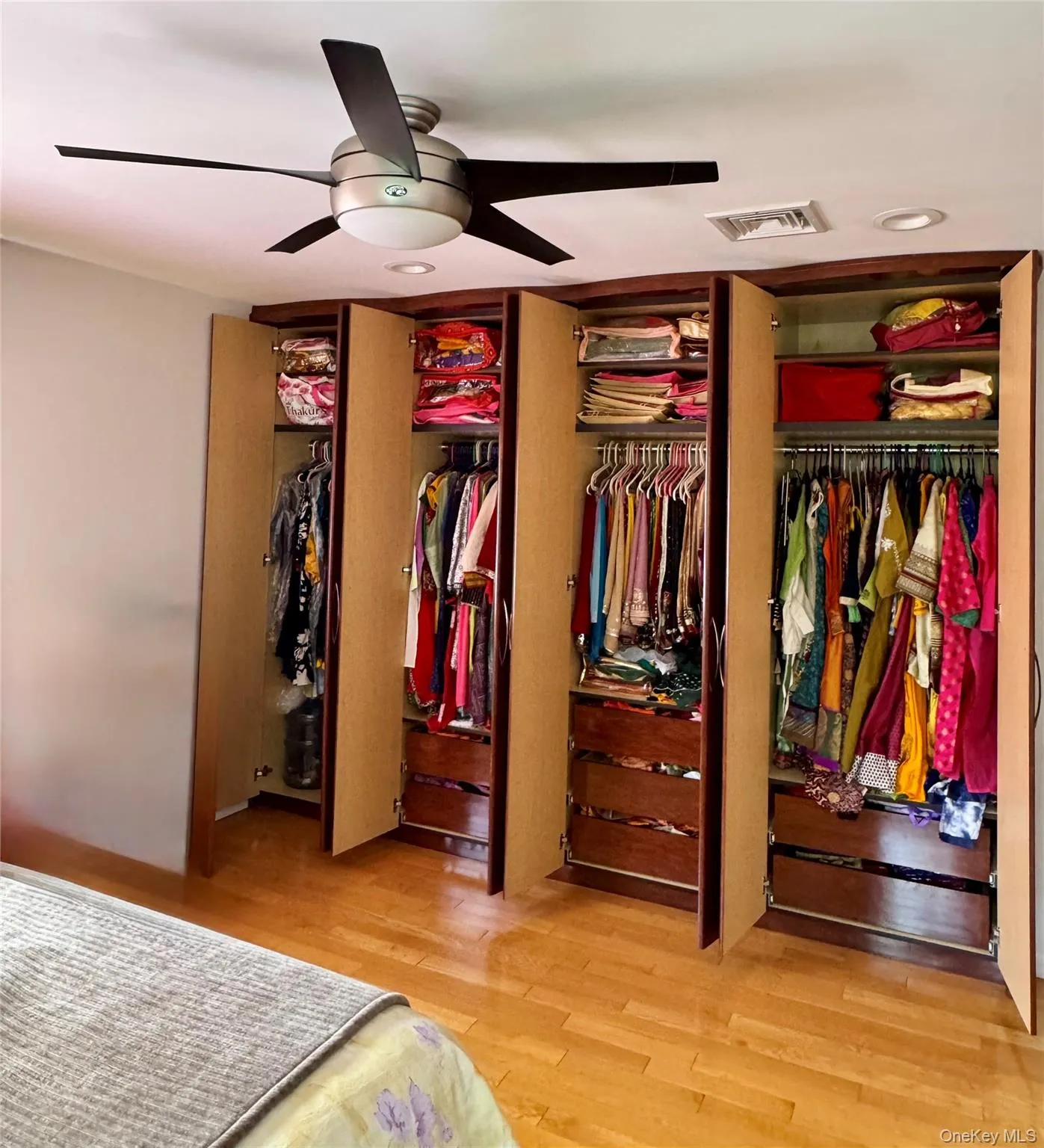 76-53 271st Street, New York, NY, 6 Bedrooms Bedrooms, 12 Rooms Rooms,4 BathroomsBathrooms,Residential,For Rent,271st,0,1014278 76-53 271st Street, New York, NY, 6 Bedrooms Bedrooms, 12 Rooms Rooms,4 BathroomsBathrooms,Residential,For Rent,271st,0,1014278