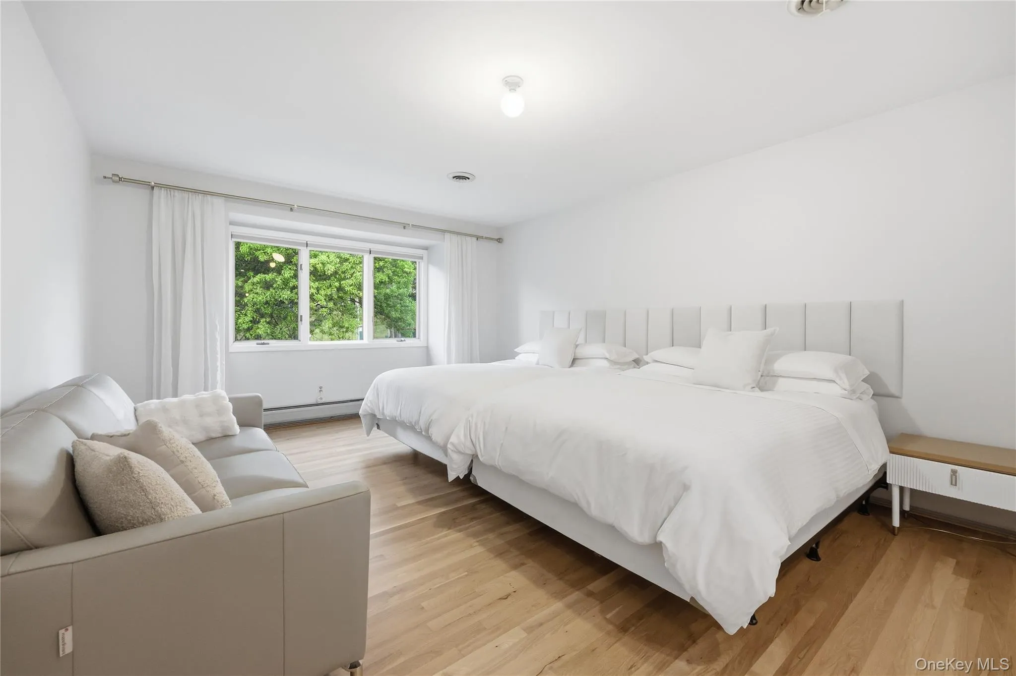 3 Larissa Court, Ramapo, NY, 6 Bedrooms Bedrooms, 14 Rooms Rooms,4 BathroomsBathrooms,Residential,For Rent,Larissa,0,1014280 3 Larissa Court, Ramapo, NY, 6 Bedrooms Bedrooms, 14 Rooms Rooms,4 BathroomsBathrooms,Residential,For Rent,Larissa,0,1014280