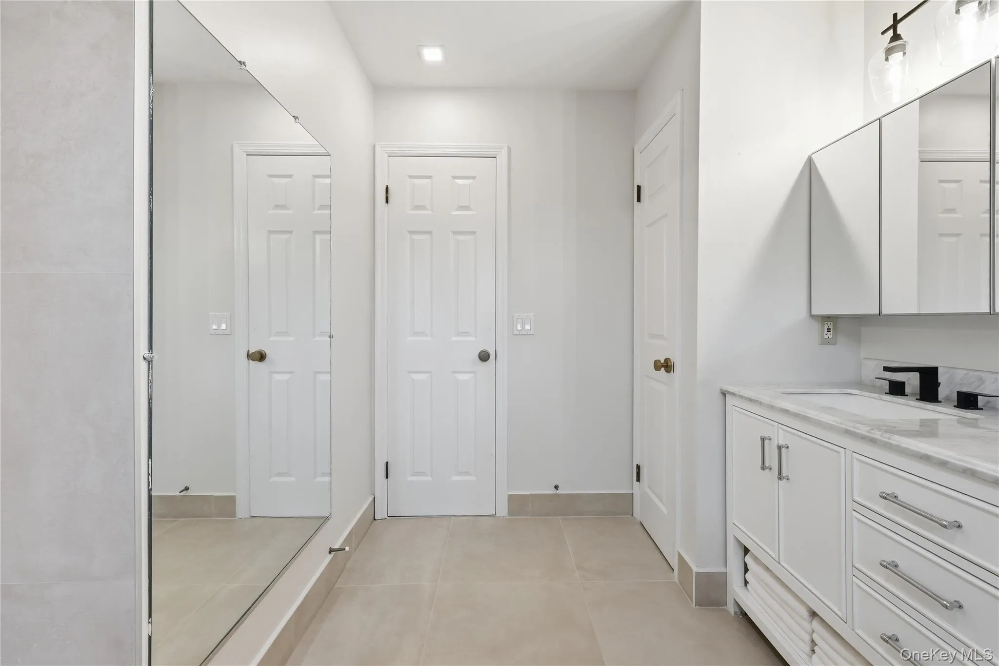 3 Larissa Court, Ramapo, NY, 6 Bedrooms Bedrooms, 14 Rooms Rooms,4 BathroomsBathrooms,Residential,For Rent,Larissa,0,1014280 3 Larissa Court, Ramapo, NY, 6 Bedrooms Bedrooms, 14 Rooms Rooms,4 BathroomsBathrooms,Residential,For Rent,Larissa,0,1014280