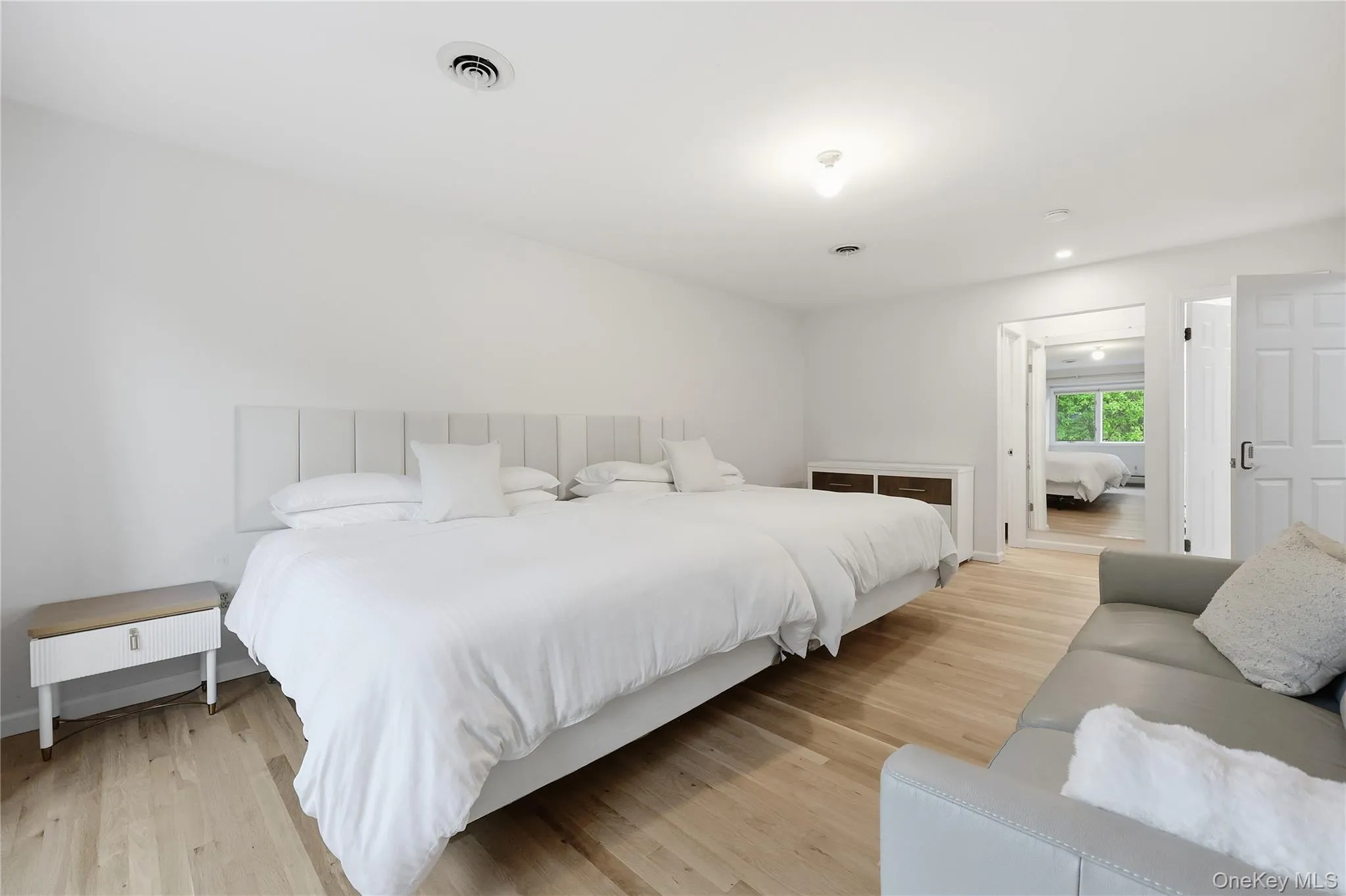 3 Larissa Court, Ramapo, NY, 6 Bedrooms Bedrooms, 14 Rooms Rooms,4 BathroomsBathrooms,Residential,For Rent,Larissa,0,KEY1014280 3 Larissa Court, Ramapo, NY, 6 Bedrooms Bedrooms, 14 Rooms Rooms,4 BathroomsBathrooms,Residential,For Rent,Larissa,0,KEY1014280