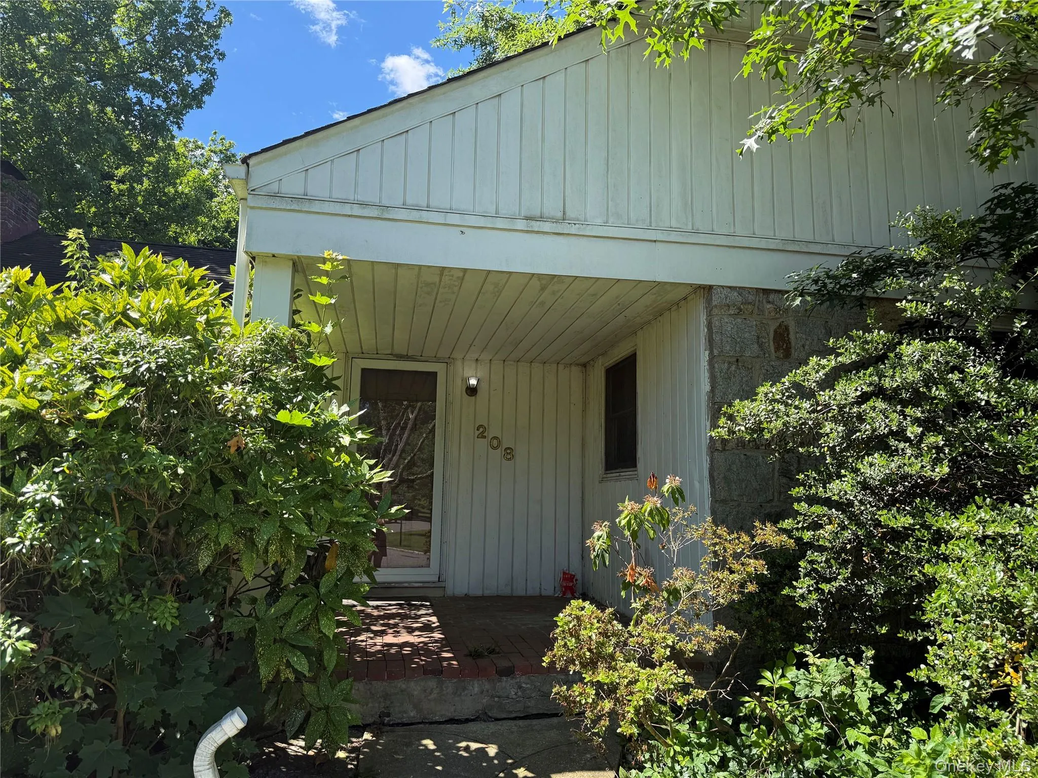 208 Overlook Terrace, North Hempstead, NY, 3 Bedrooms Bedrooms, 7 Rooms Rooms,2 BathroomsBathrooms,Residential,For Rent,Overlook,0,1014282 208 Overlook Terrace, North Hempstead, NY, 3 Bedrooms Bedrooms, 7 Rooms Rooms,2 BathroomsBathrooms,Residential,For Rent,Overlook,0,1014282
