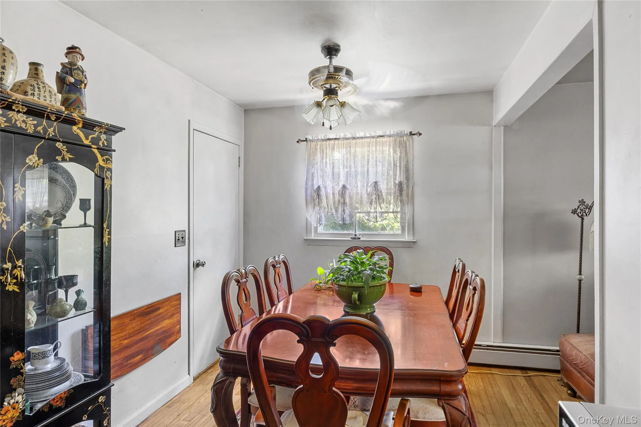 97 Maple Road, Brookhaven, NY, 3 Bedrooms Bedrooms, 6 Rooms Rooms,1 BathroomBathrooms,Residential,For Rent,Maple,0,1014283 97 Maple Road, Brookhaven, NY, 3 Bedrooms Bedrooms, 6 Rooms Rooms,1 BathroomBathrooms,Residential,For Rent,Maple,0,1014283