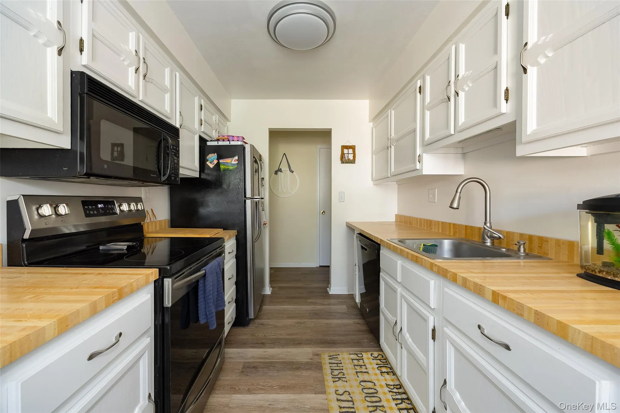 8 Foxwood Drive, Mount Pleasant, NY, 1 Bedroom Bedrooms, 4 Rooms Rooms,1 BathroomBathrooms,Residential,For Rent,Foxwood,0,1014284 8 Foxwood Drive, Mount Pleasant, NY, 1 Bedroom Bedrooms, 4 Rooms Rooms,1 BathroomBathrooms,Residential,For Rent,Foxwood,0,1014284