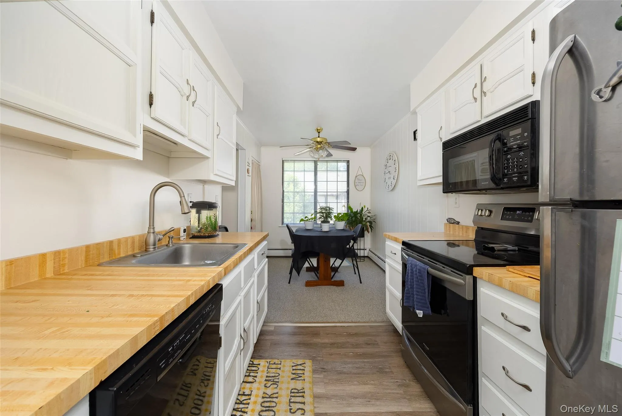 8 Foxwood Drive, Mount Pleasant, NY, 1 Bedroom Bedrooms, 4 Rooms Rooms,1 BathroomBathrooms,Residential,For Rent,Foxwood,0,1014284 8 Foxwood Drive, Mount Pleasant, NY, 1 Bedroom Bedrooms, 4 Rooms Rooms,1 BathroomBathrooms,Residential,For Rent,Foxwood,0,1014284