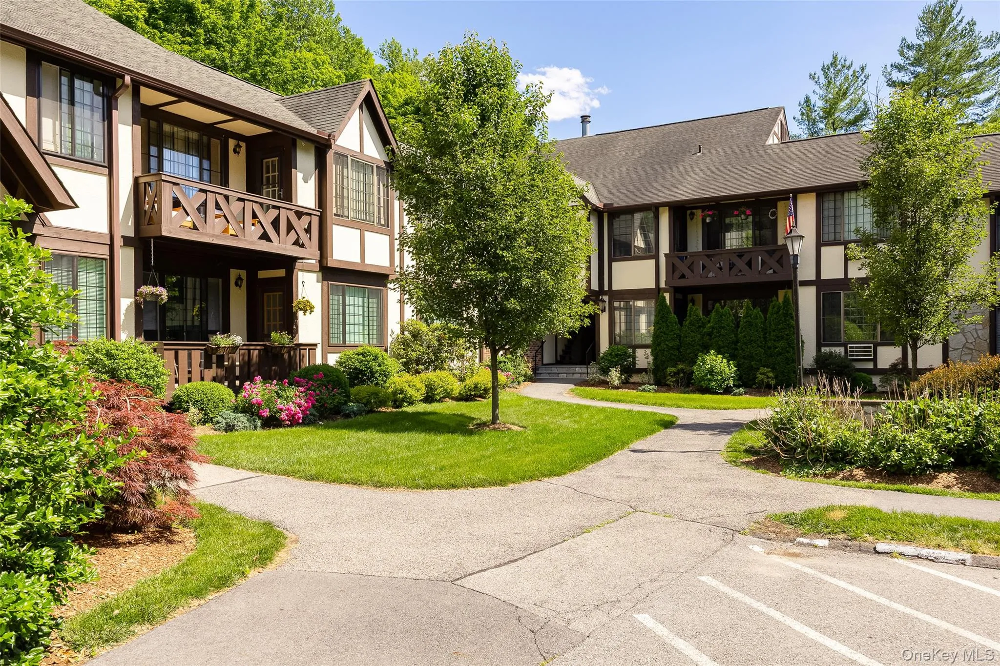 8 Foxwood Drive, Mount Pleasant, NY, 1 Bedroom Bedrooms, 4 Rooms Rooms,1 BathroomBathrooms,Residential,For Rent,Foxwood,0,1014284 8 Foxwood Drive, Mount Pleasant, NY, 1 Bedroom Bedrooms, 4 Rooms Rooms,1 BathroomBathrooms,Residential,For Rent,Foxwood,0,1014284