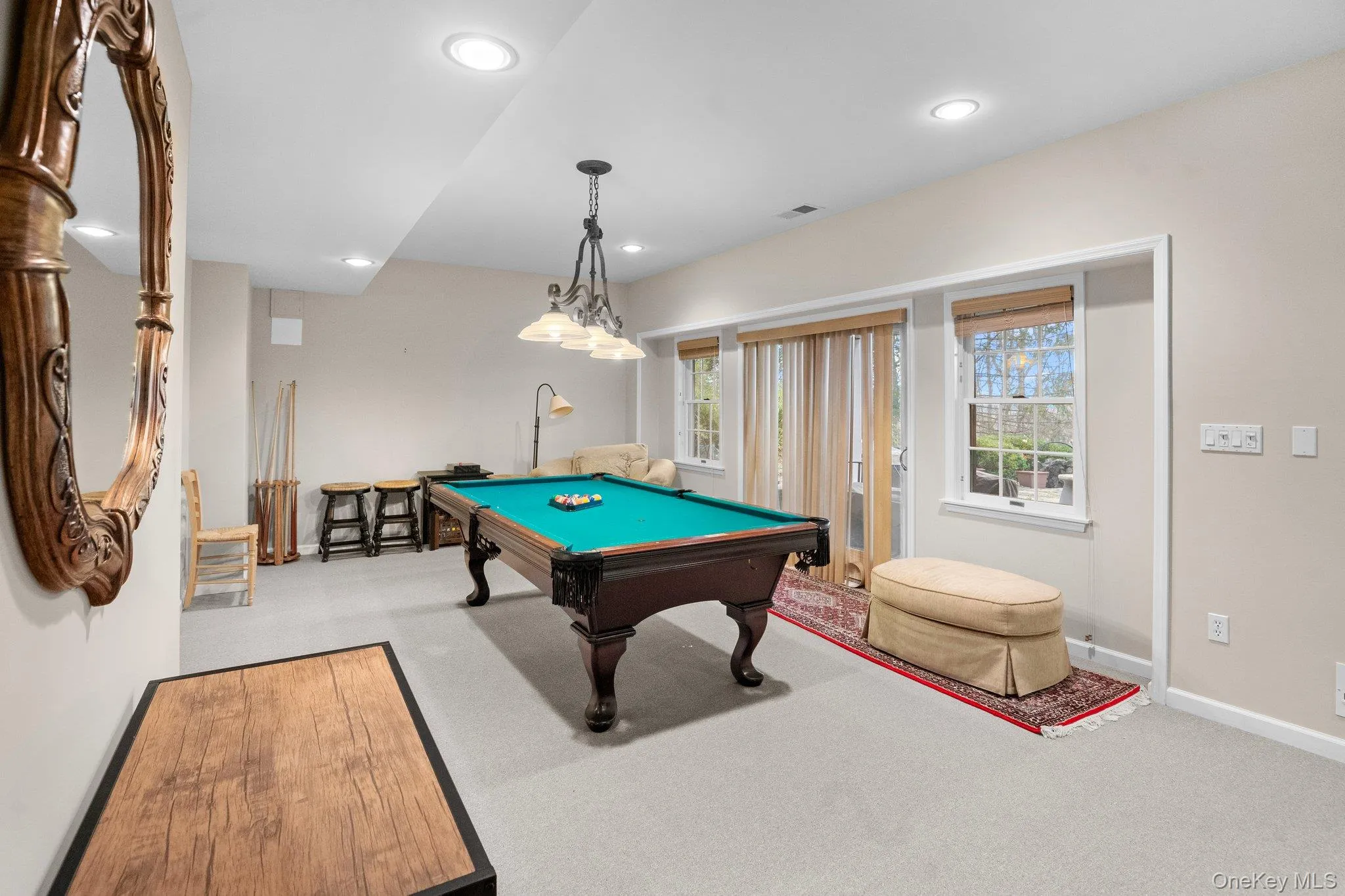 Billiard area perfect for entertaining or relaxing Billiard area perfect for entertaining or relaxing