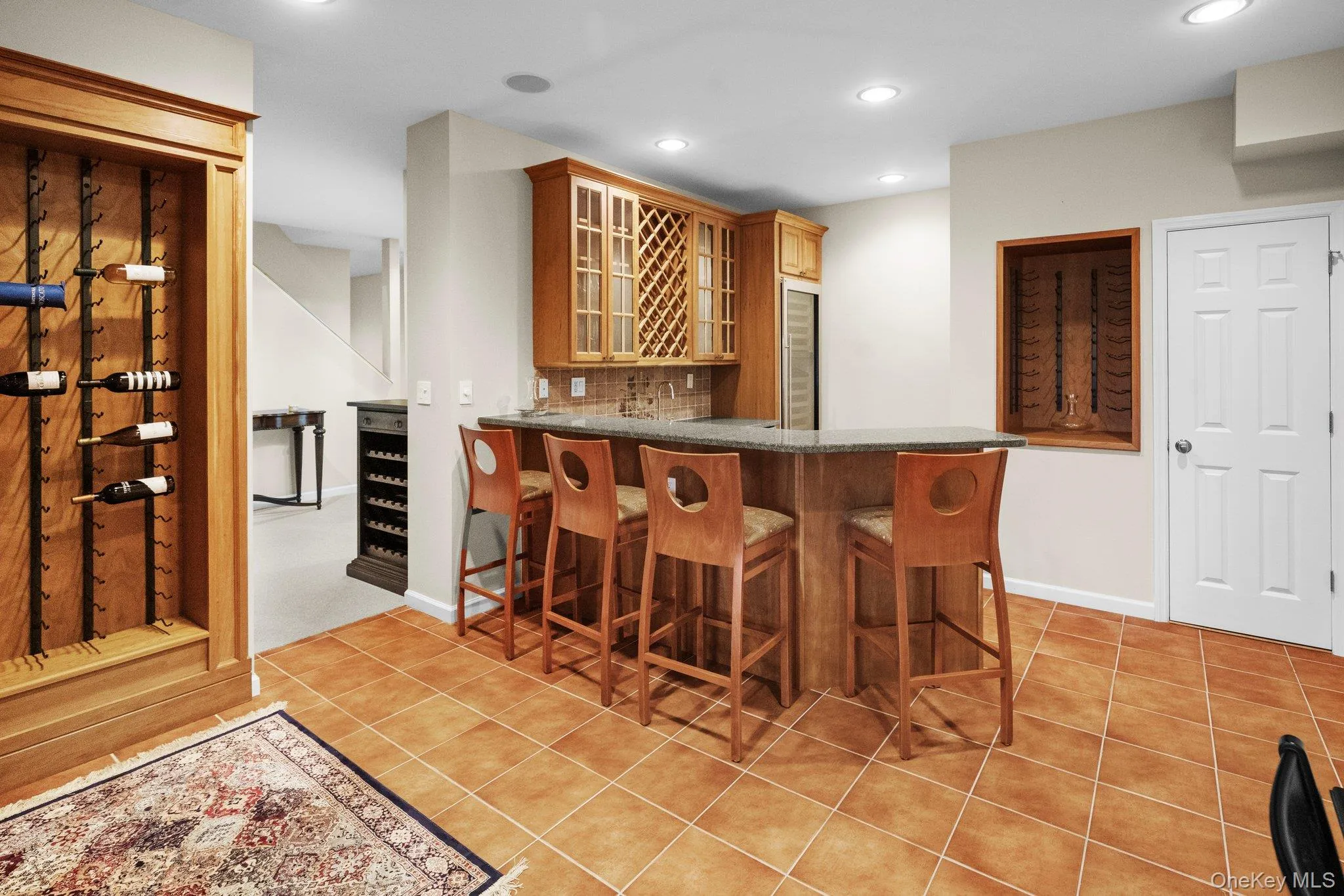 Wet bar with wine racks Wet bar with wine racks