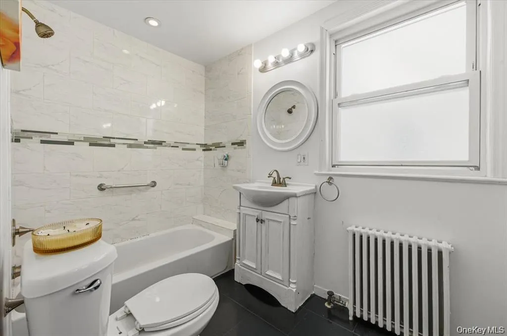 80-68 87th Avenue, New York, NY, 5 Bedrooms Bedrooms, 7 Rooms Rooms,2 BathroomsBathrooms,Residential,For Rent,87th,0,1014287 80-68 87th Avenue, New York, NY, 5 Bedrooms Bedrooms, 7 Rooms Rooms,2 BathroomsBathrooms,Residential,For Rent,87th,0,1014287