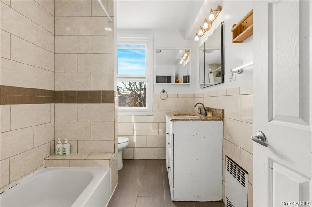 80-68 87th Avenue, New York, NY, 5 Bedrooms Bedrooms, 7 Rooms Rooms,2 BathroomsBathrooms,Residential,For Rent,87th,0,1014287 80-68 87th Avenue, New York, NY, 5 Bedrooms Bedrooms, 7 Rooms Rooms,2 BathroomsBathrooms,Residential,For Rent,87th,0,1014287
