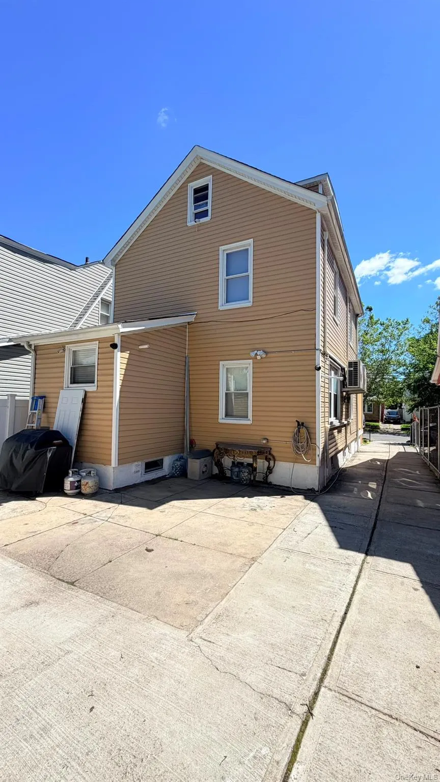 11306 201st Street, New York, NY, 4 Bedrooms Bedrooms, 9 Rooms Rooms,2 BathroomsBathrooms,Residential,For Rent,201st,0,KEY1014292 11306 201st Street, New York, NY, 4 Bedrooms Bedrooms, 9 Rooms Rooms,2 BathroomsBathrooms,Residential,For Rent,201st,0,KEY1014292
