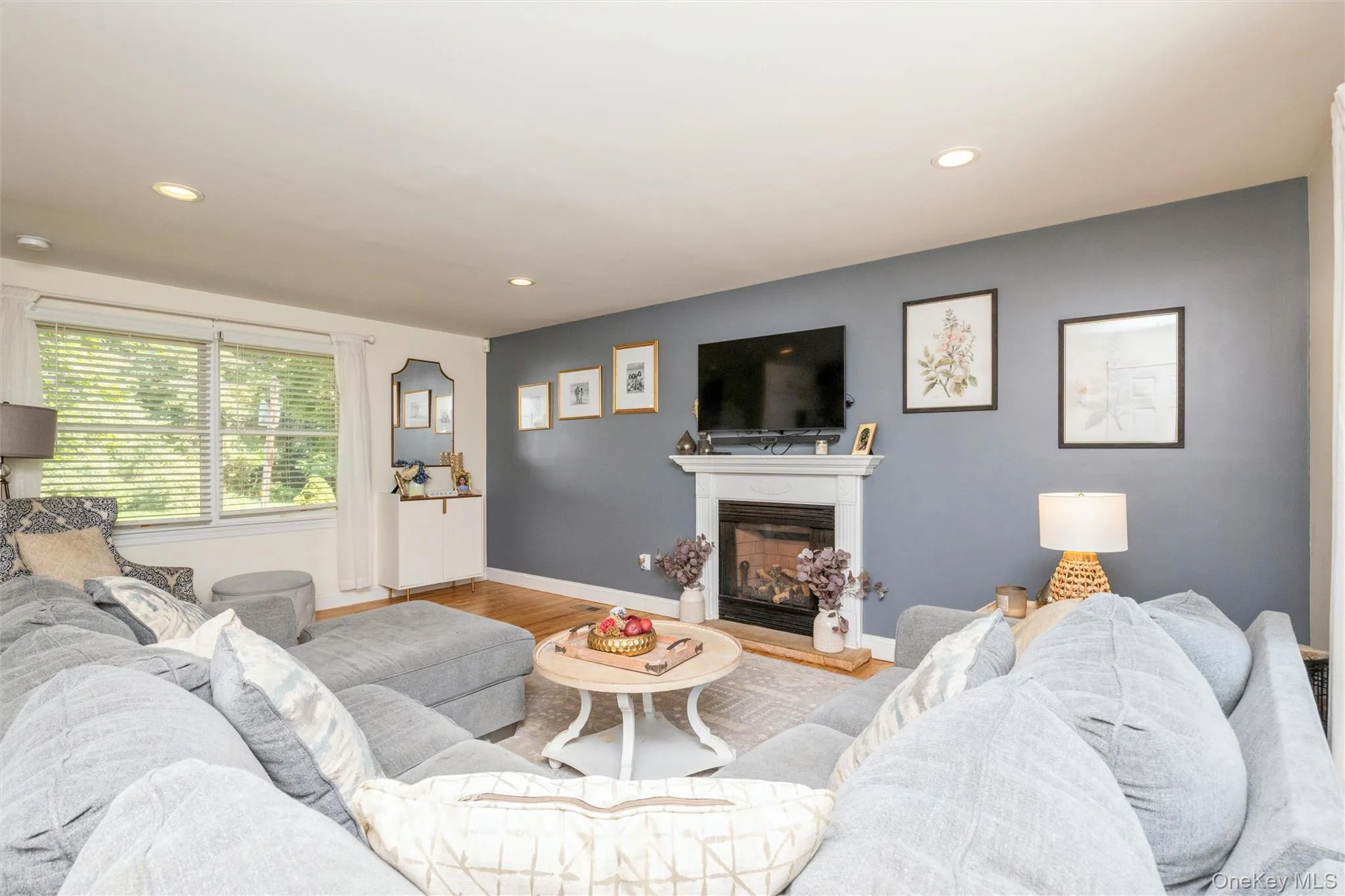 136 Mills Pond Road, Smithtown, NY, 4 Bedrooms Bedrooms, 9 Rooms Rooms,2 BathroomsBathrooms,Residential,For Rent,Mills Pond,0,1014293 136 Mills Pond Road, Smithtown, NY, 4 Bedrooms Bedrooms, 9 Rooms Rooms,2 BathroomsBathrooms,Residential,For Rent,Mills Pond,0,1014293