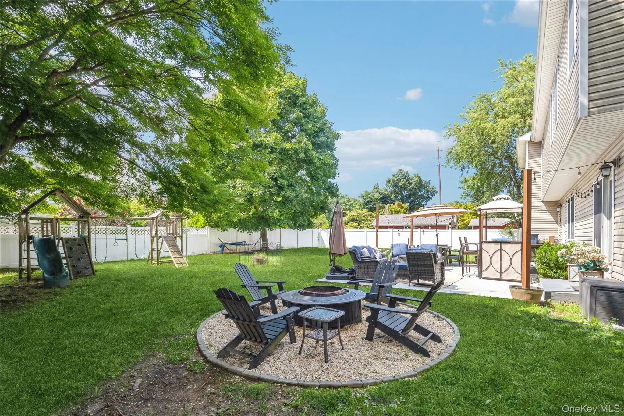 136 Mills Pond Road, Smithtown, NY, 4 Bedrooms Bedrooms, 9 Rooms Rooms,2 BathroomsBathrooms,Residential,For Rent,Mills Pond,0,1014293 136 Mills Pond Road, Smithtown, NY, 4 Bedrooms Bedrooms, 9 Rooms Rooms,2 BathroomsBathrooms,Residential,For Rent,Mills Pond,0,1014293