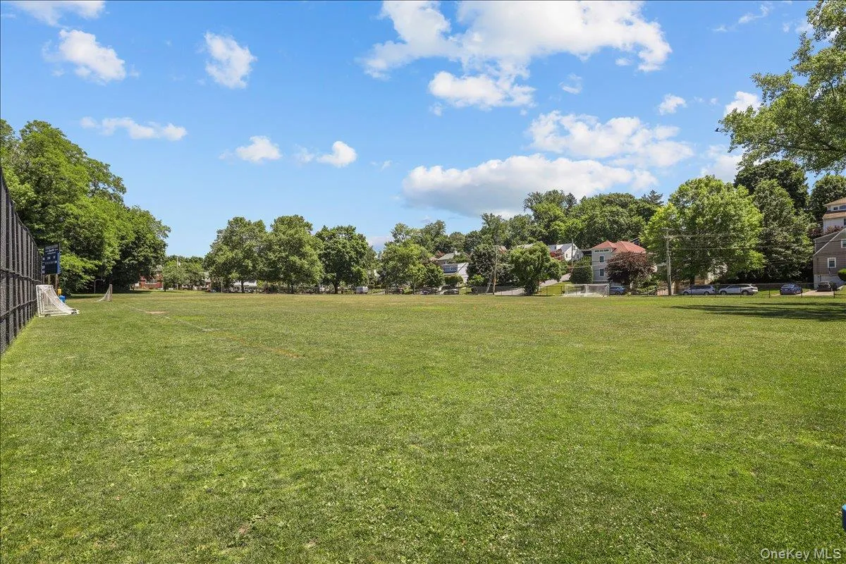 120 Woodruff Avenue, Eastchester, NY, 3 Bedrooms Bedrooms, 8 Rooms Rooms,2 BathroomsBathrooms,Residential,For Rent,Woodruff,0,1014298 120 Woodruff Avenue, Eastchester, NY, 3 Bedrooms Bedrooms, 8 Rooms Rooms,2 BathroomsBathrooms,Residential,For Rent,Woodruff,0,1014298