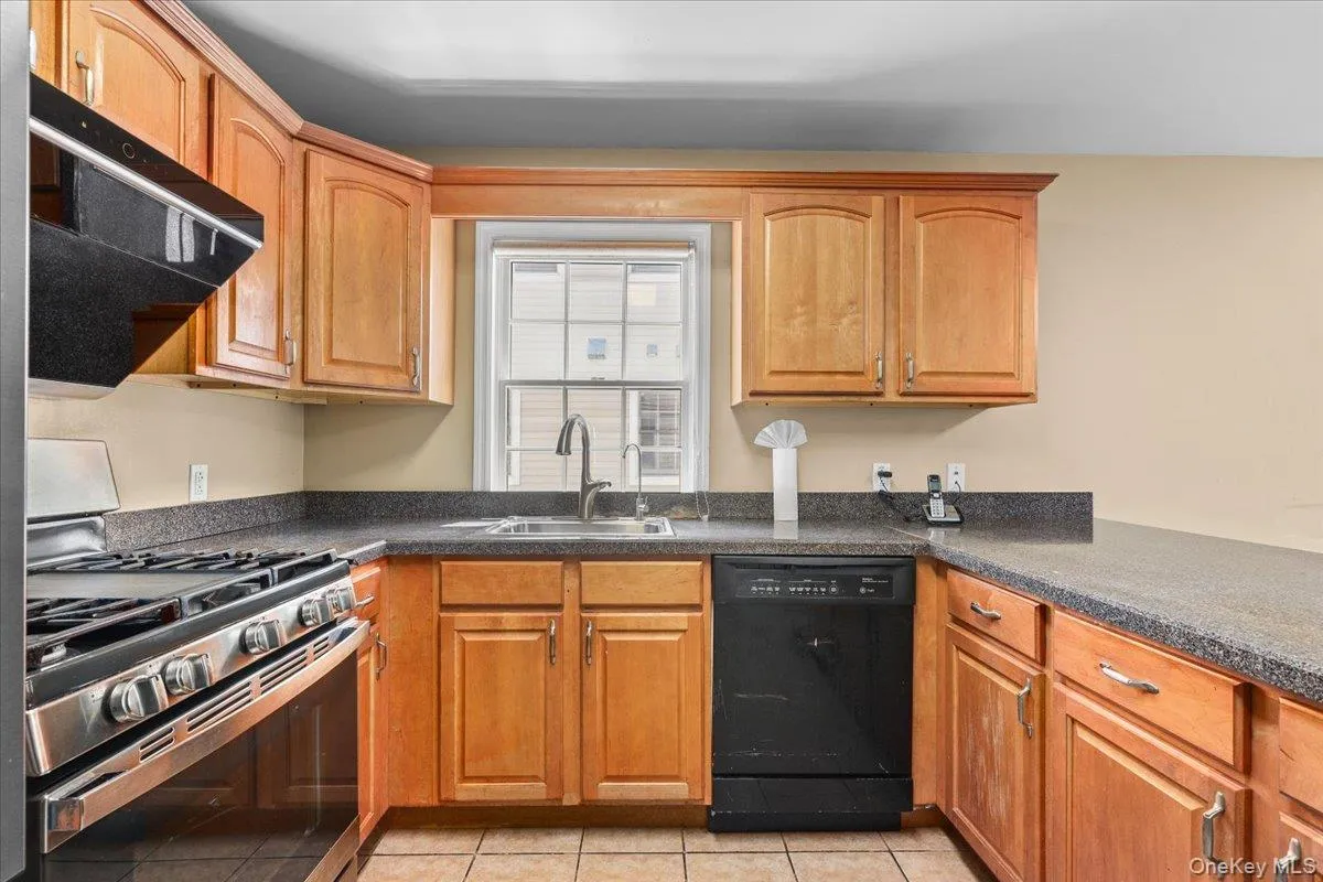 120 Woodruff Avenue, Eastchester, NY, 3 Bedrooms Bedrooms, 8 Rooms Rooms,2 BathroomsBathrooms,Residential,For Rent,Woodruff,0,1014298 120 Woodruff Avenue, Eastchester, NY, 3 Bedrooms Bedrooms, 8 Rooms Rooms,2 BathroomsBathrooms,Residential,For Rent,Woodruff,0,1014298