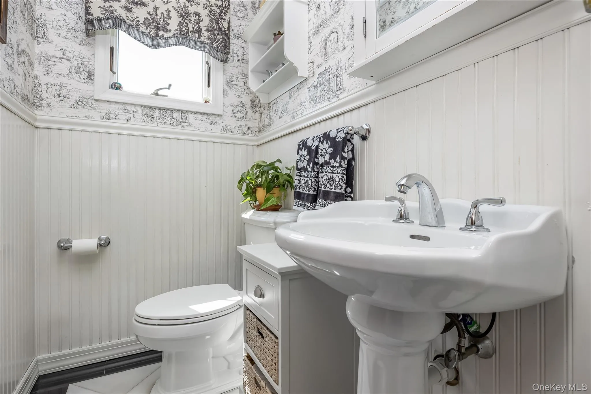 142 Cedar Street, Babylon, NY, 4 Bedrooms Bedrooms, 8 Rooms Rooms,2 BathroomsBathrooms,Residential,For Rent,Cedar,0,1014300 142 Cedar Street, Babylon, NY, 4 Bedrooms Bedrooms, 8 Rooms Rooms,2 BathroomsBathrooms,Residential,For Rent,Cedar,0,1014300