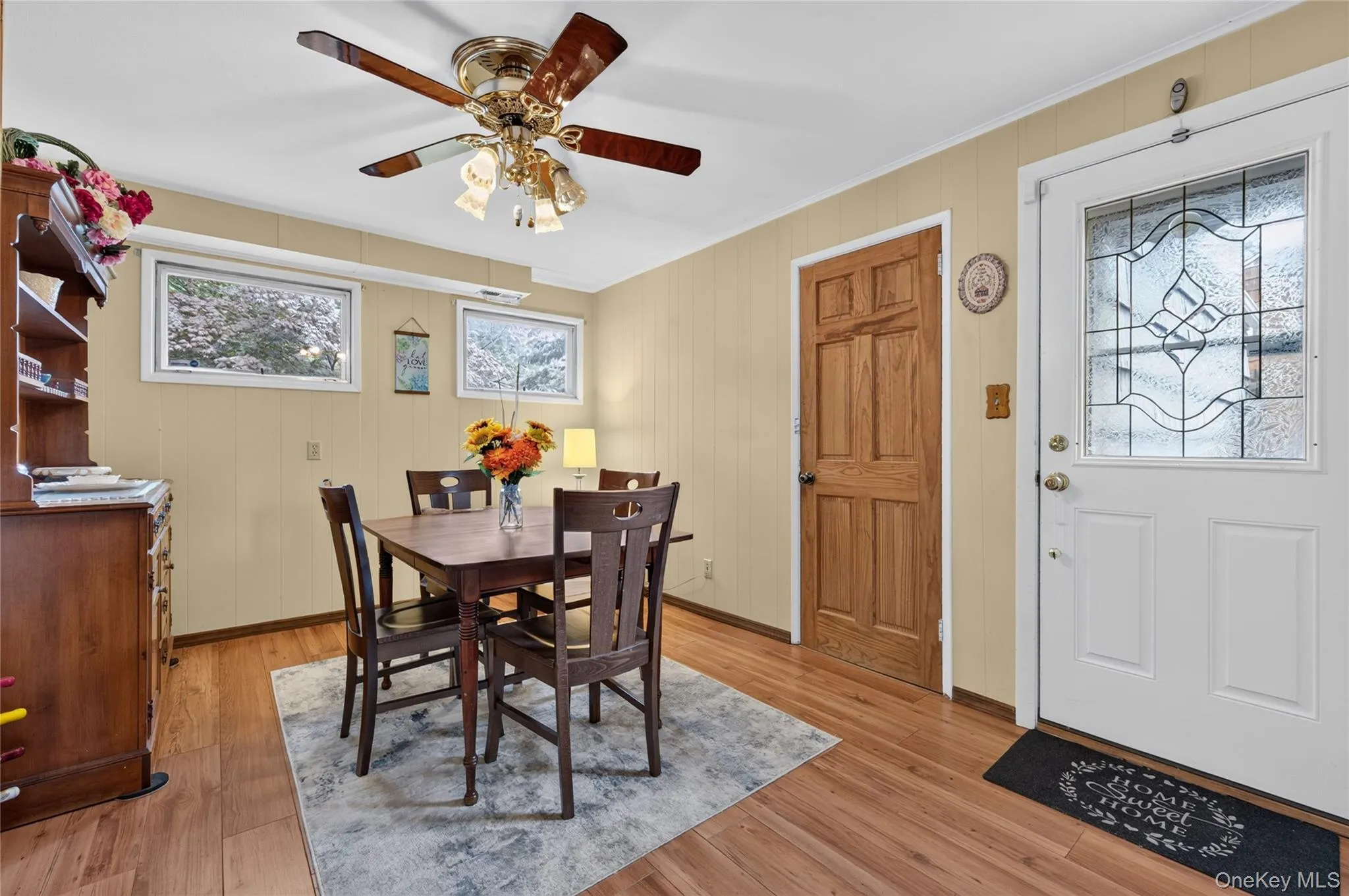 190 Oakwood Road, Huntington, NY, 4 Bedrooms Bedrooms, 8 Rooms Rooms,2 BathroomsBathrooms,Residential,For Rent,Oakwood,0,KEY1014303 190 Oakwood Road, Huntington, NY, 4 Bedrooms Bedrooms, 8 Rooms Rooms,2 BathroomsBathrooms,Residential,For Rent,Oakwood,0,KEY1014303