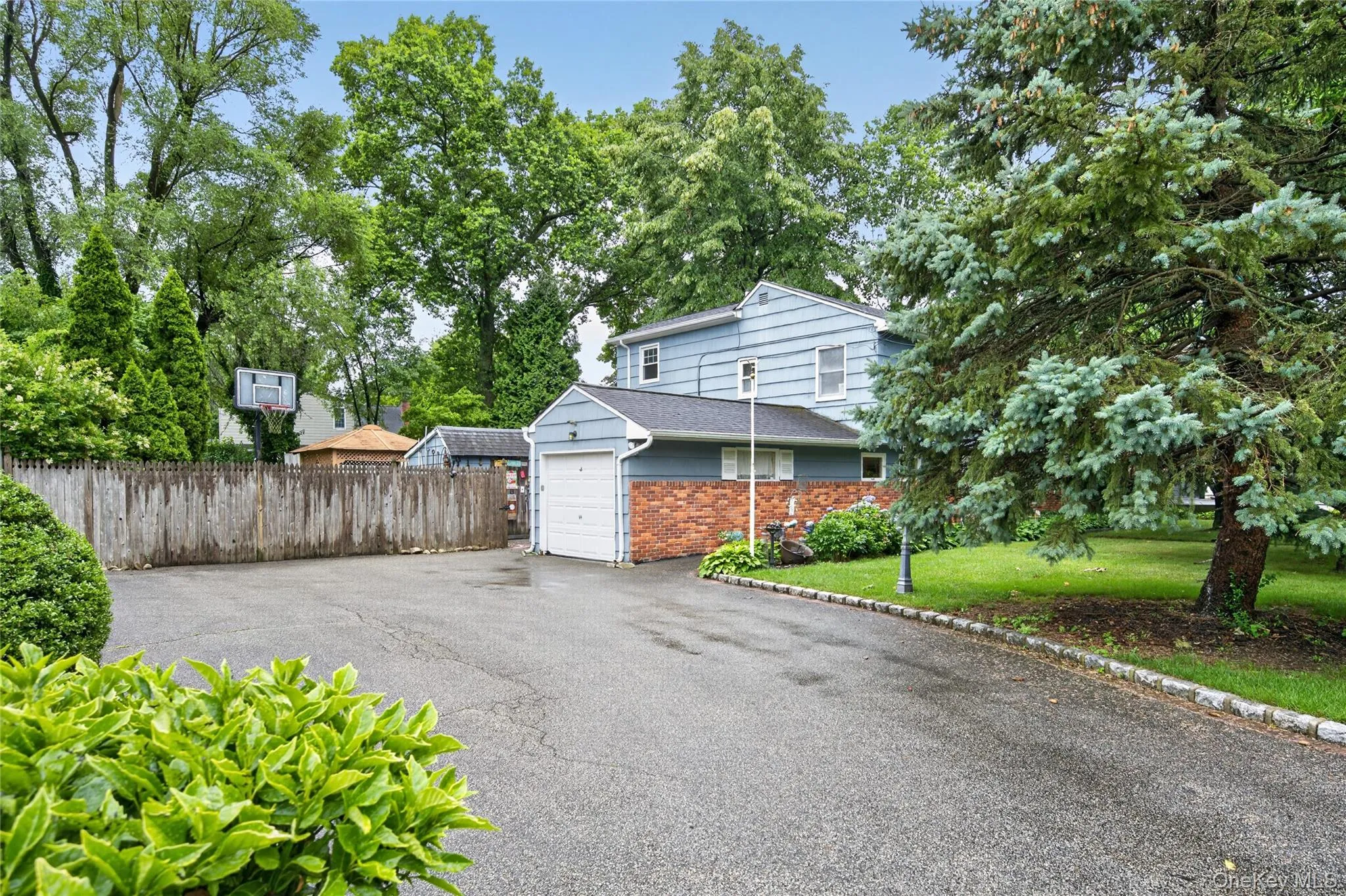 190 Oakwood Road, Huntington, NY, 4 Bedrooms Bedrooms, 8 Rooms Rooms,2 BathroomsBathrooms,Residential,For Rent,Oakwood,0,KEY1014303 190 Oakwood Road, Huntington, NY, 4 Bedrooms Bedrooms, 8 Rooms Rooms,2 BathroomsBathrooms,Residential,For Rent,Oakwood,0,KEY1014303