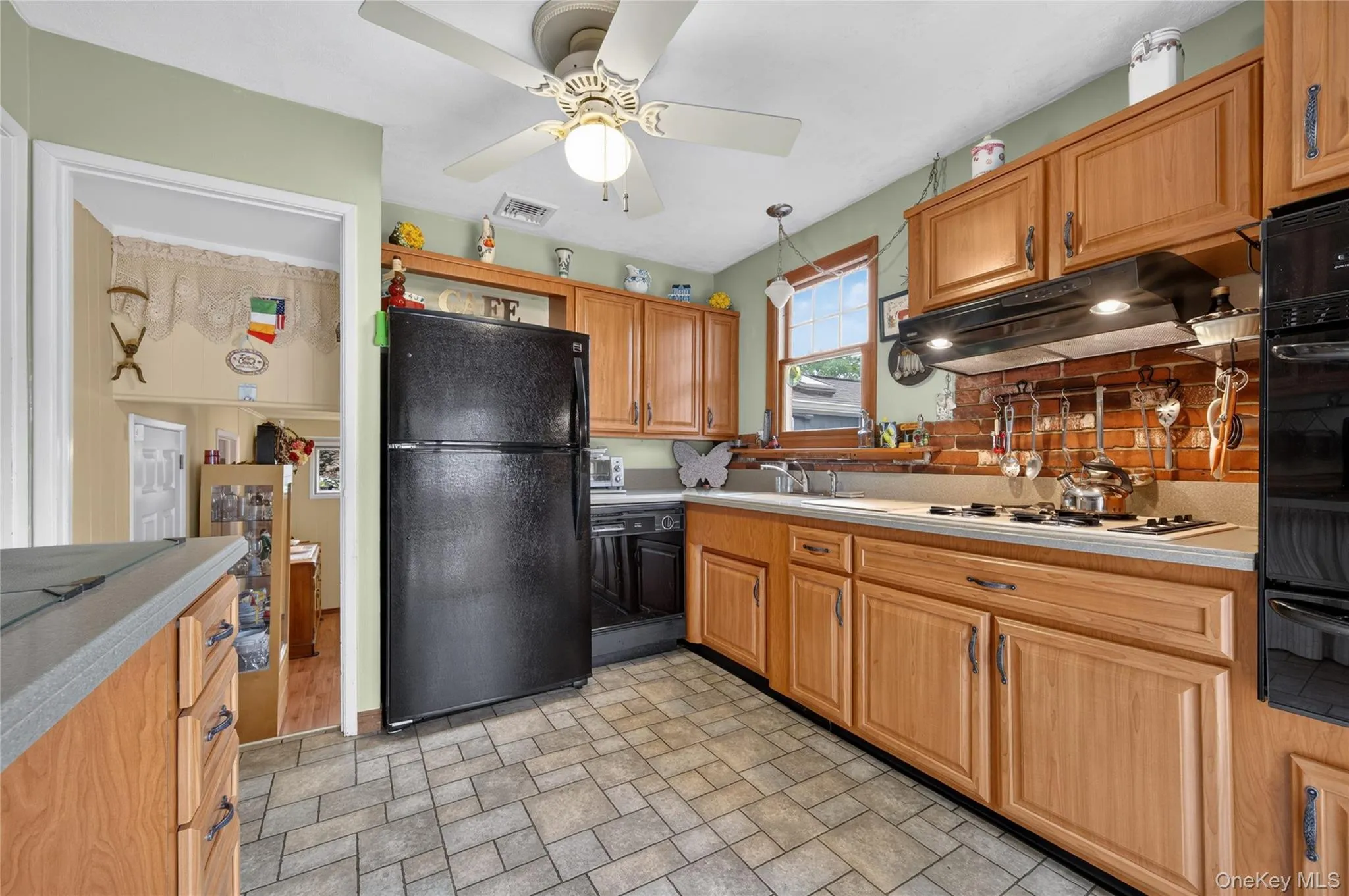 190 Oakwood Road, Huntington, NY, 4 Bedrooms Bedrooms, 8 Rooms Rooms,2 BathroomsBathrooms,Residential,For Rent,Oakwood,0,KEY1014303 190 Oakwood Road, Huntington, NY, 4 Bedrooms Bedrooms, 8 Rooms Rooms,2 BathroomsBathrooms,Residential,For Rent,Oakwood,0,KEY1014303