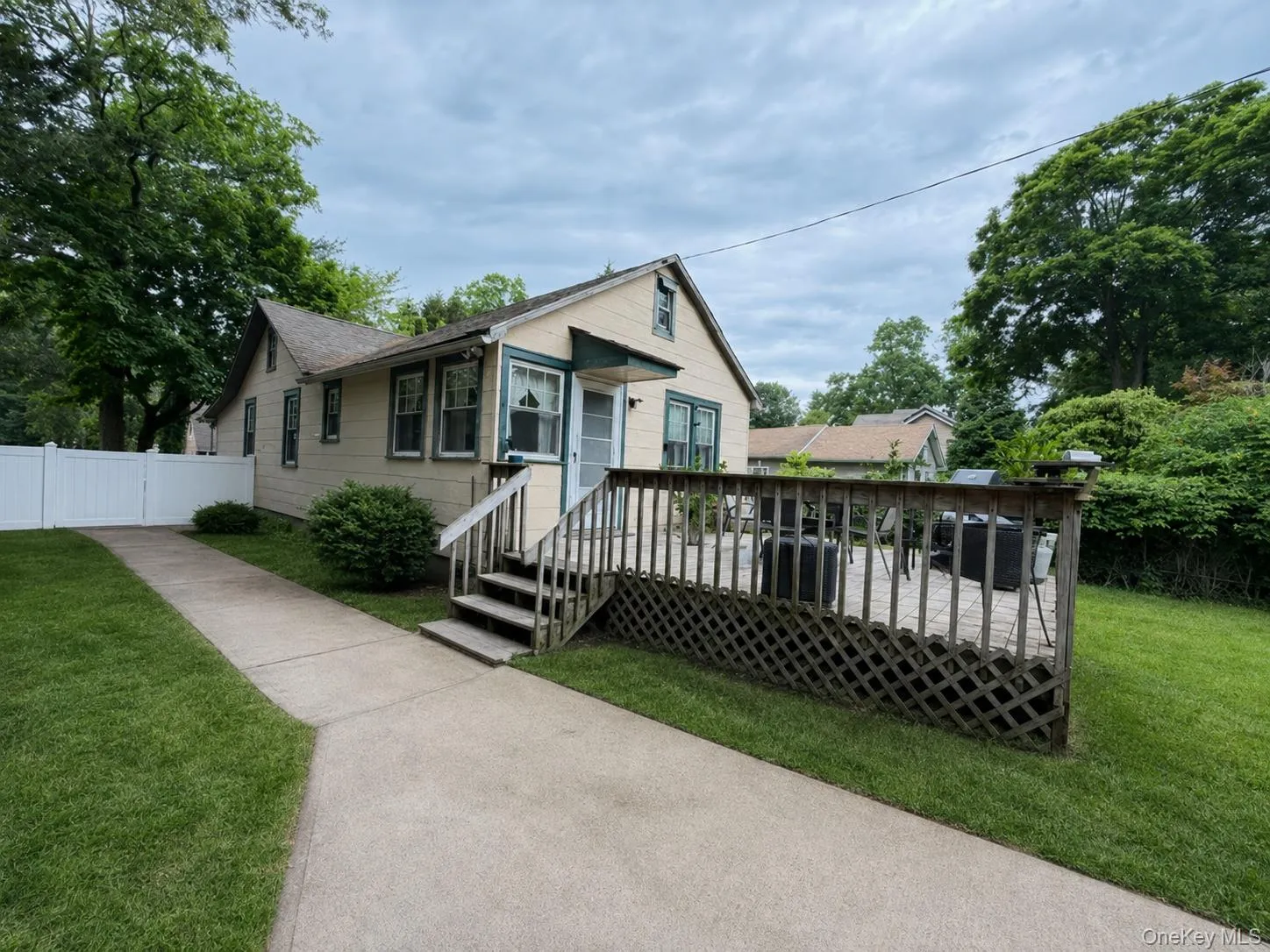 15 Kew Drive, Brookhaven, NY, 2 Bedrooms Bedrooms, 5 Rooms Rooms,2 BathroomsBathrooms,Residential,For Rent,Kew,0,KEY1014304 15 Kew Drive, Brookhaven, NY, 2 Bedrooms Bedrooms, 5 Rooms Rooms,2 BathroomsBathrooms,Residential,For Rent,Kew,0,KEY1014304