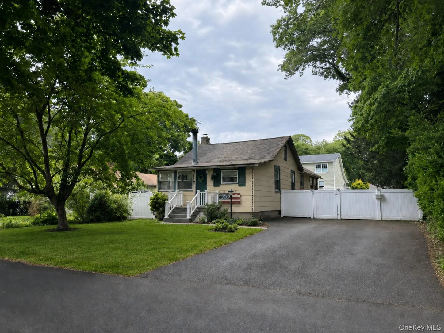 15 Kew Drive, Brookhaven, NY, 2 Bedrooms Bedrooms, 5 Rooms Rooms,2 BathroomsBathrooms,Residential,For Rent,Kew,0,1014304 15 Kew Drive, Brookhaven, NY, 2 Bedrooms Bedrooms, 5 Rooms Rooms,2 BathroomsBathrooms,Residential,For Rent,Kew,0,1014304