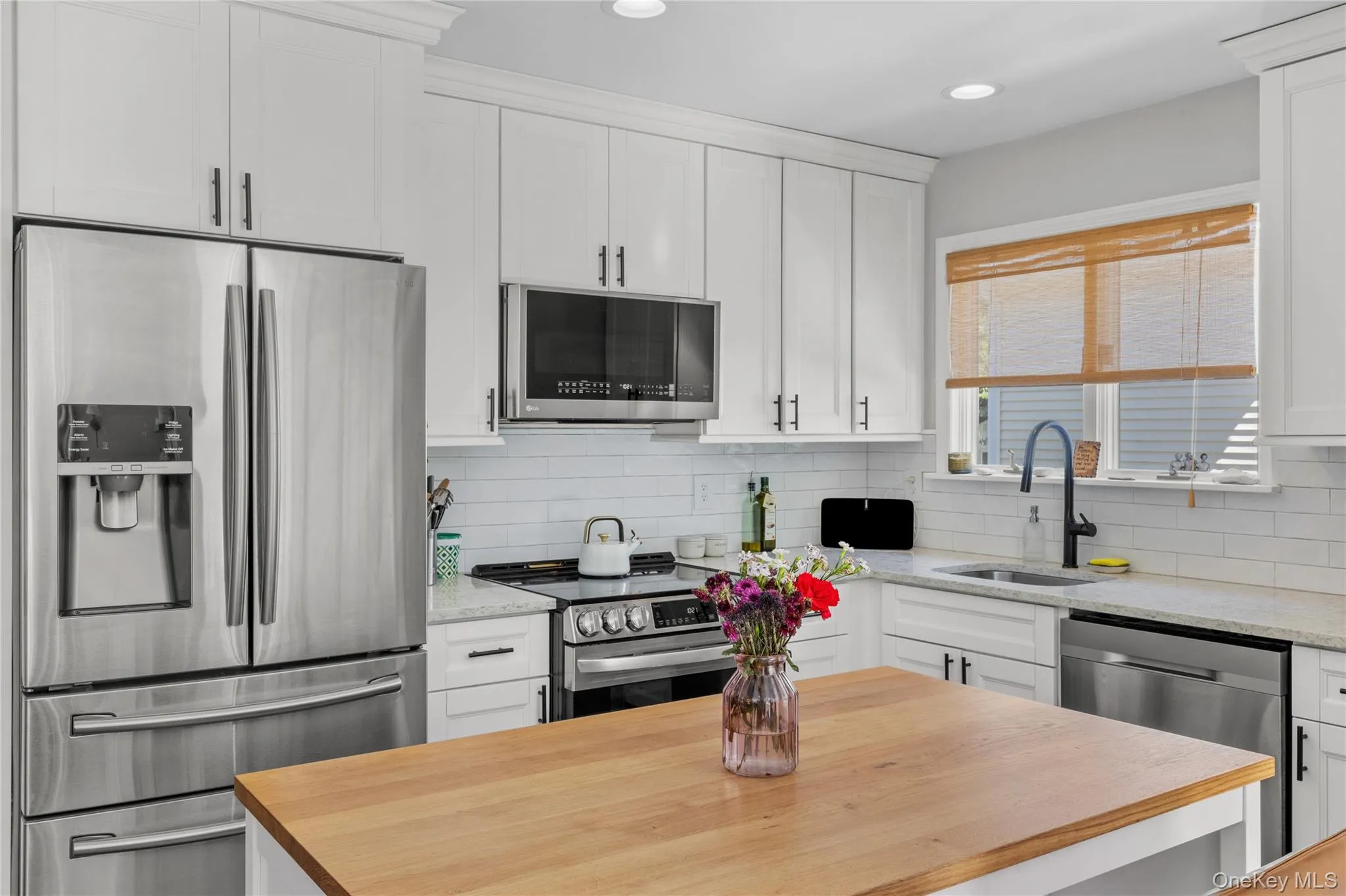 18 Hampton Avenue, Brookhaven, NY, 3 Bedrooms Bedrooms, 6 Rooms Rooms,1 BathroomBathrooms,Residential,For Rent,Hampton,0,1014306 18 Hampton Avenue, Brookhaven, NY, 3 Bedrooms Bedrooms, 6 Rooms Rooms,1 BathroomBathrooms,Residential,For Rent,Hampton,0,1014306