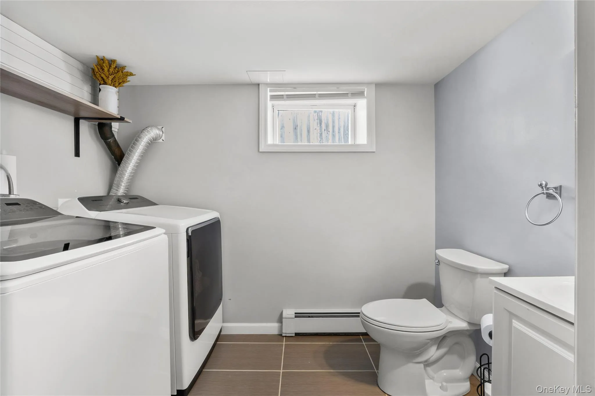 18 Hampton Avenue, Brookhaven, NY, 3 Bedrooms Bedrooms, 6 Rooms Rooms,1 BathroomBathrooms,Residential,For Rent,Hampton,0,1014306 18 Hampton Avenue, Brookhaven, NY, 3 Bedrooms Bedrooms, 6 Rooms Rooms,1 BathroomBathrooms,Residential,For Rent,Hampton,0,1014306