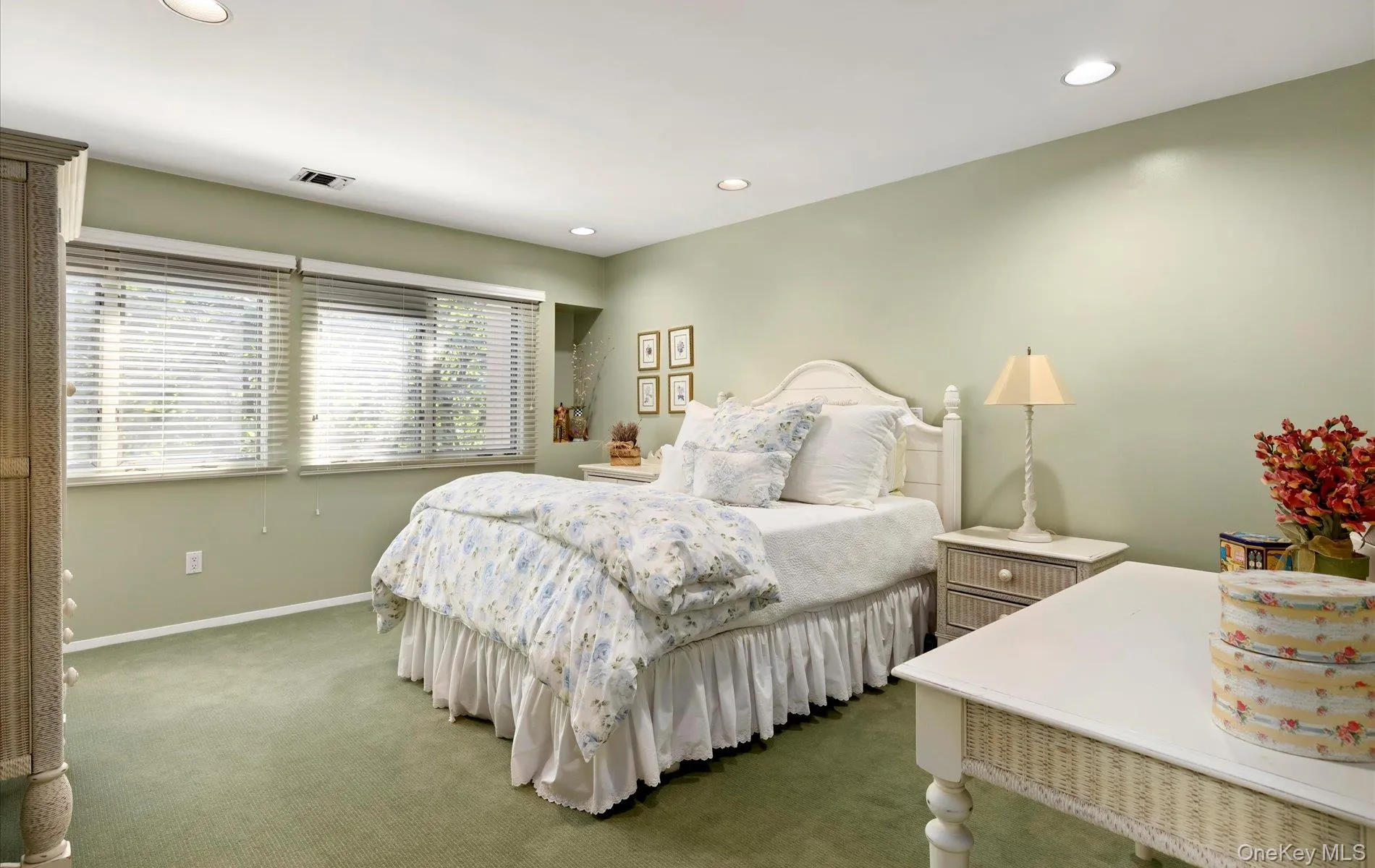 8 Kodiak Drive, Oyster Bay, NY, 5 Bedrooms Bedrooms, 10 Rooms Rooms,4 BathroomsBathrooms,Residential,For Rent,Kodiak,0,KEY1014308 8 Kodiak Drive, Oyster Bay, NY, 5 Bedrooms Bedrooms, 10 Rooms Rooms,4 BathroomsBathrooms,Residential,For Rent,Kodiak,0,KEY1014308