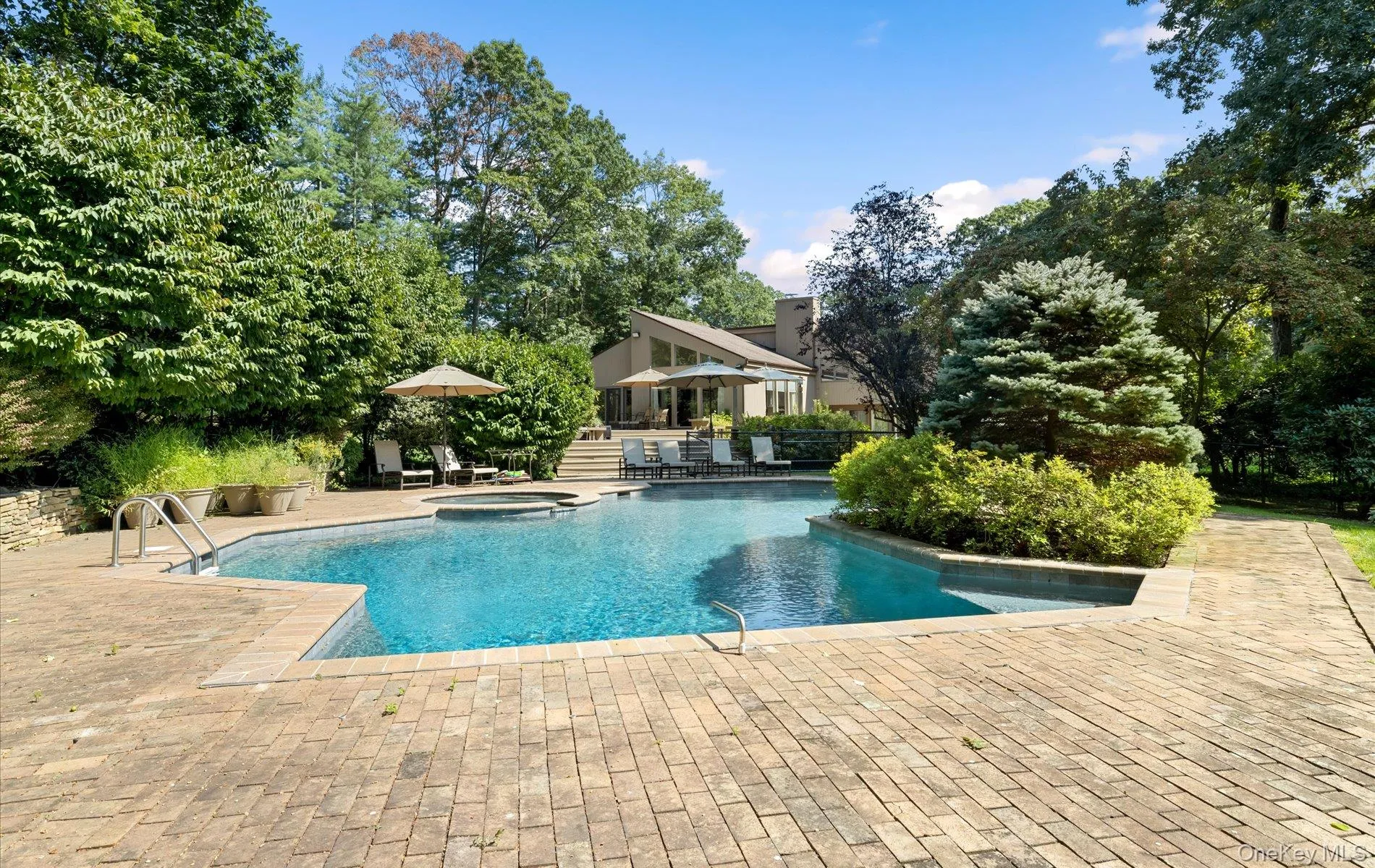 8 Kodiak Drive, Oyster Bay, NY, 5 Bedrooms Bedrooms, 10 Rooms Rooms,4 BathroomsBathrooms,Residential,For Rent,Kodiak,0,KEY1014308 8 Kodiak Drive, Oyster Bay, NY, 5 Bedrooms Bedrooms, 10 Rooms Rooms,4 BathroomsBathrooms,Residential,For Rent,Kodiak,0,KEY1014308