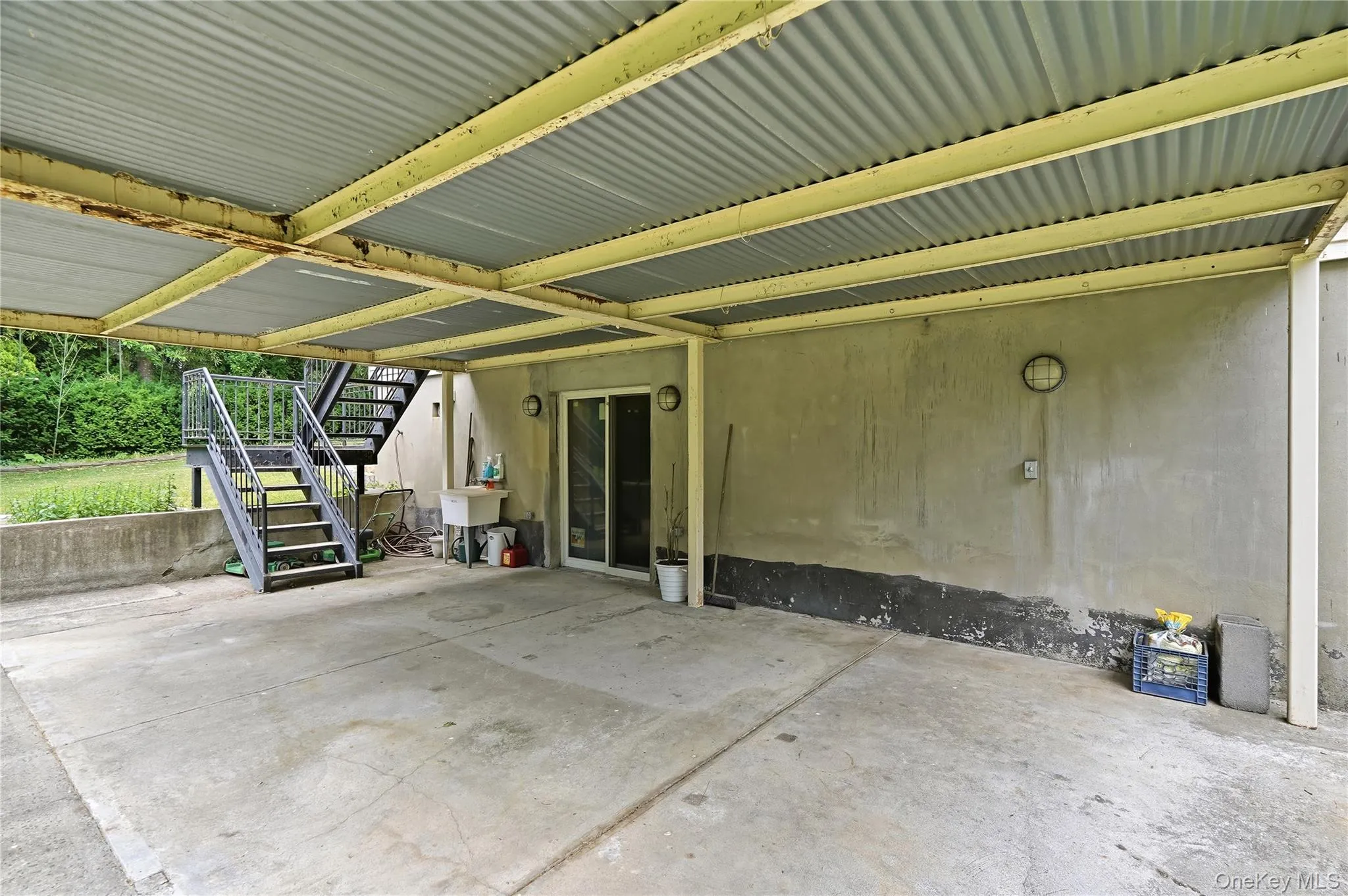 Covered patio Covered patio