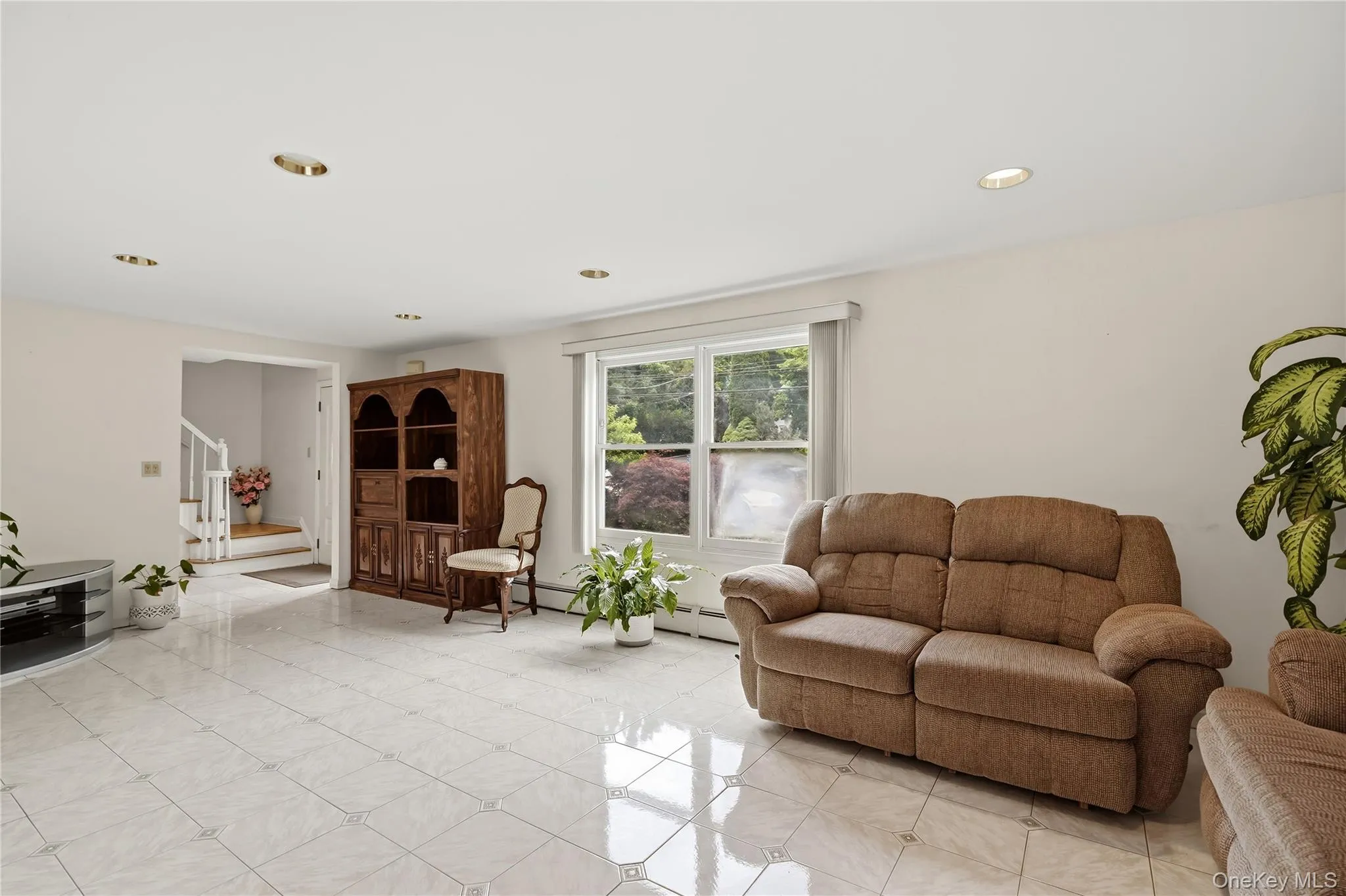 Gleaming ceramic tile floors Gleaming ceramic tile floors