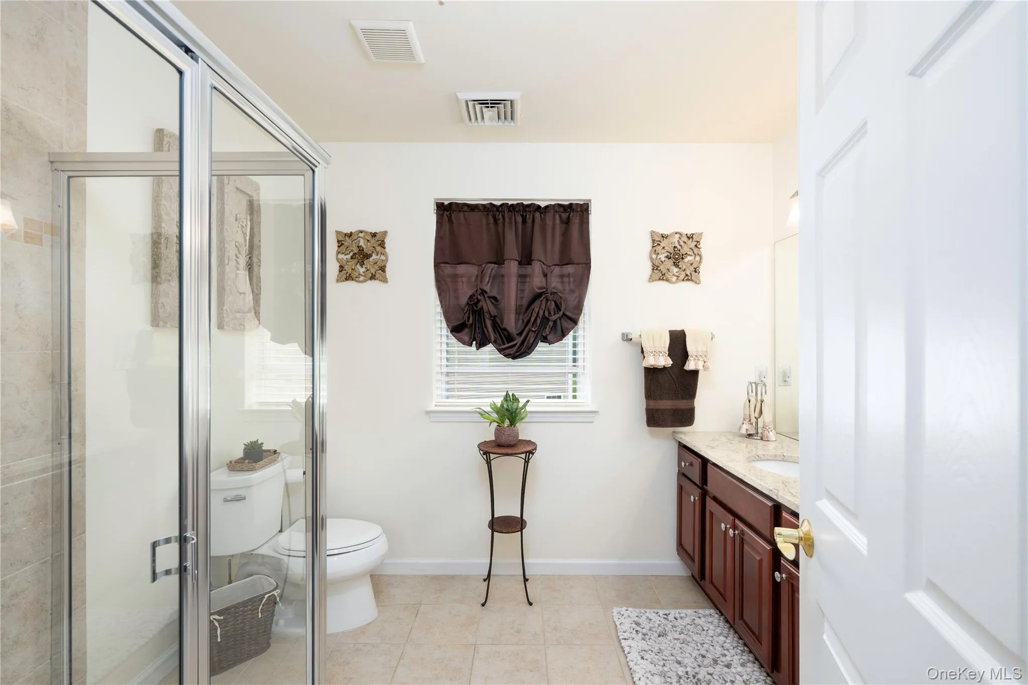 1 Halley Court, Poughkeepsie (town), NY, 2 Bedrooms Bedrooms, 6 Rooms Rooms,2 BathroomsBathrooms,Residential,For Rent,Halley,0,1014314 1 Halley Court, Poughkeepsie (town), NY, 2 Bedrooms Bedrooms, 6 Rooms Rooms,2 BathroomsBathrooms,Residential,For Rent,Halley,0,1014314