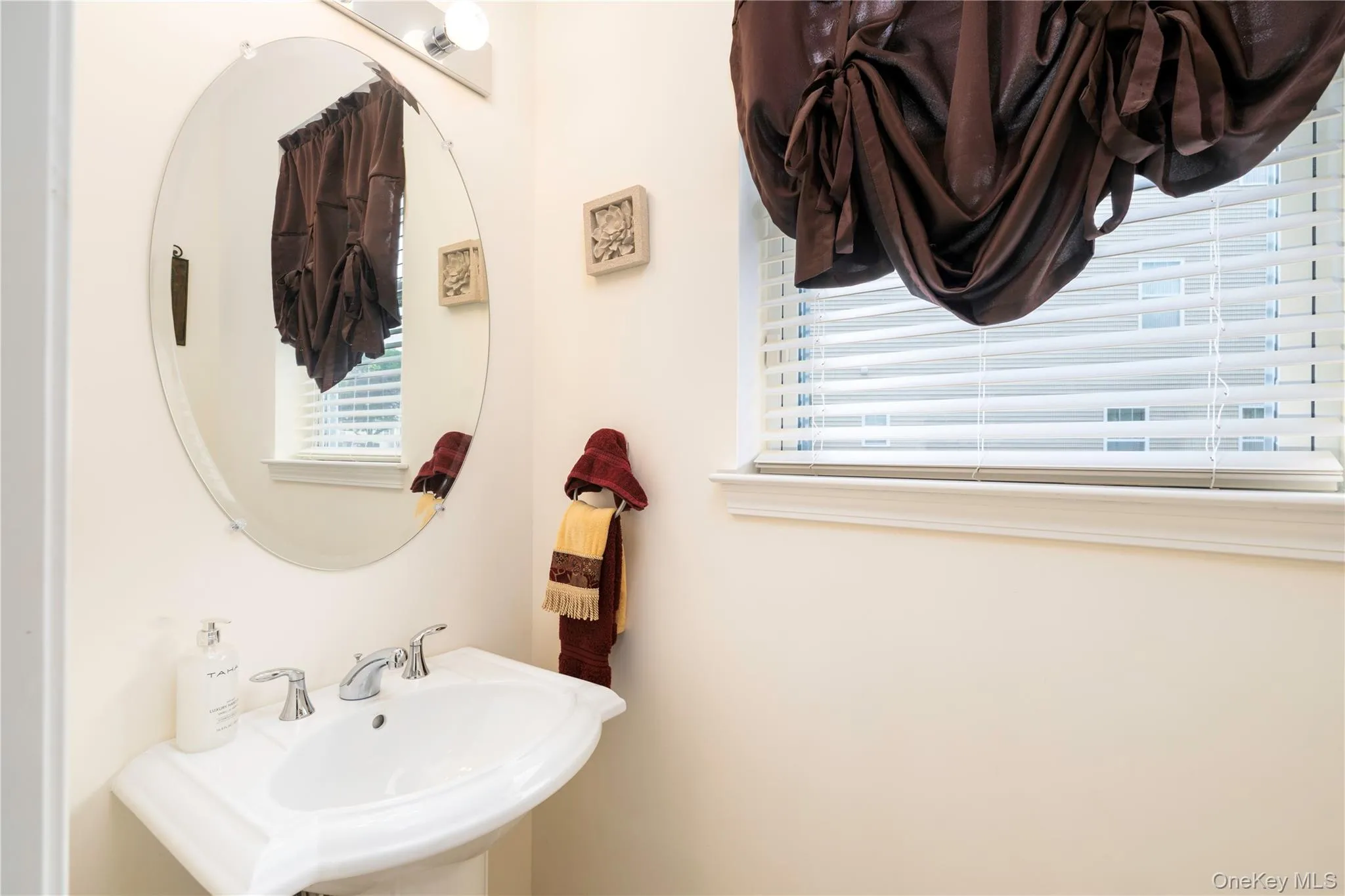1 Halley Court, Poughkeepsie (town), NY, 2 Bedrooms Bedrooms, 6 Rooms Rooms,2 BathroomsBathrooms,Residential,For Rent,Halley,0,1014314 1 Halley Court, Poughkeepsie (town), NY, 2 Bedrooms Bedrooms, 6 Rooms Rooms,2 BathroomsBathrooms,Residential,For Rent,Halley,0,1014314