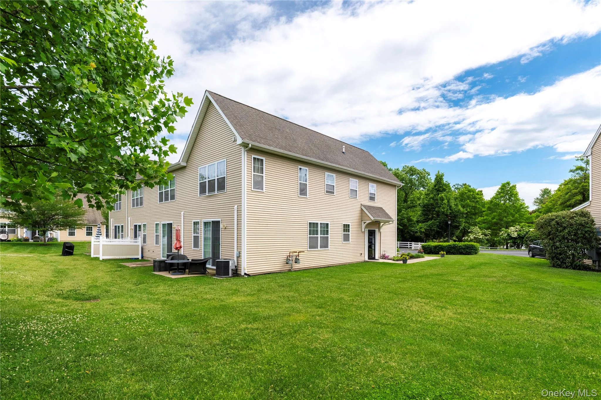 1 Halley Court, Poughkeepsie (town), NY, 2 Bedrooms Bedrooms, 6 Rooms Rooms,2 BathroomsBathrooms,Residential,For Rent,Halley,0,1014314 1 Halley Court, Poughkeepsie (town), NY, 2 Bedrooms Bedrooms, 6 Rooms Rooms,2 BathroomsBathrooms,Residential,For Rent,Halley,0,1014314