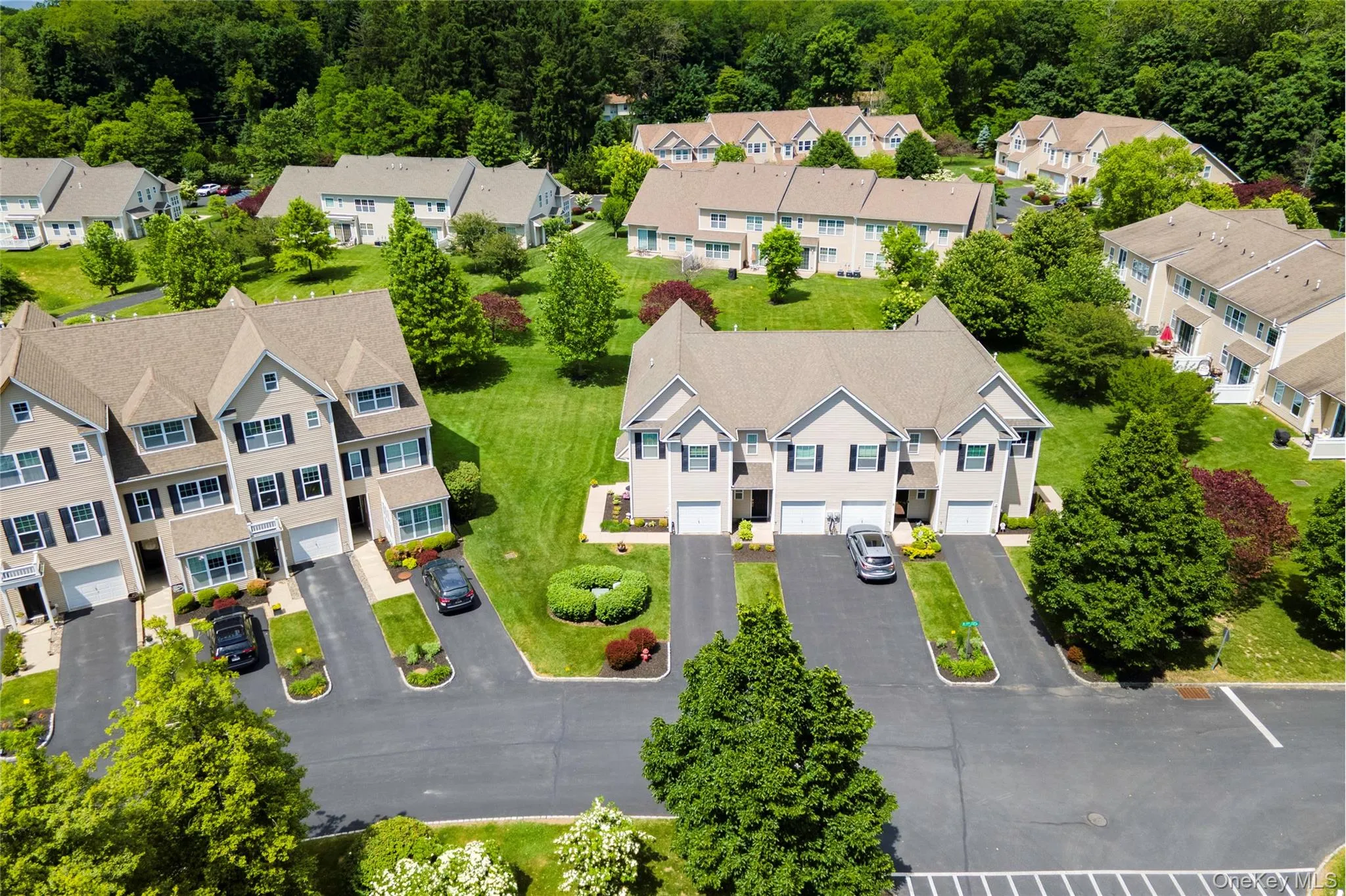1 Halley Court, Poughkeepsie (town), NY, 2 Bedrooms Bedrooms, 6 Rooms Rooms,2 BathroomsBathrooms,Residential,For Rent,Halley,0,1014314 1 Halley Court, Poughkeepsie (town), NY, 2 Bedrooms Bedrooms, 6 Rooms Rooms,2 BathroomsBathrooms,Residential,For Rent,Halley,0,1014314