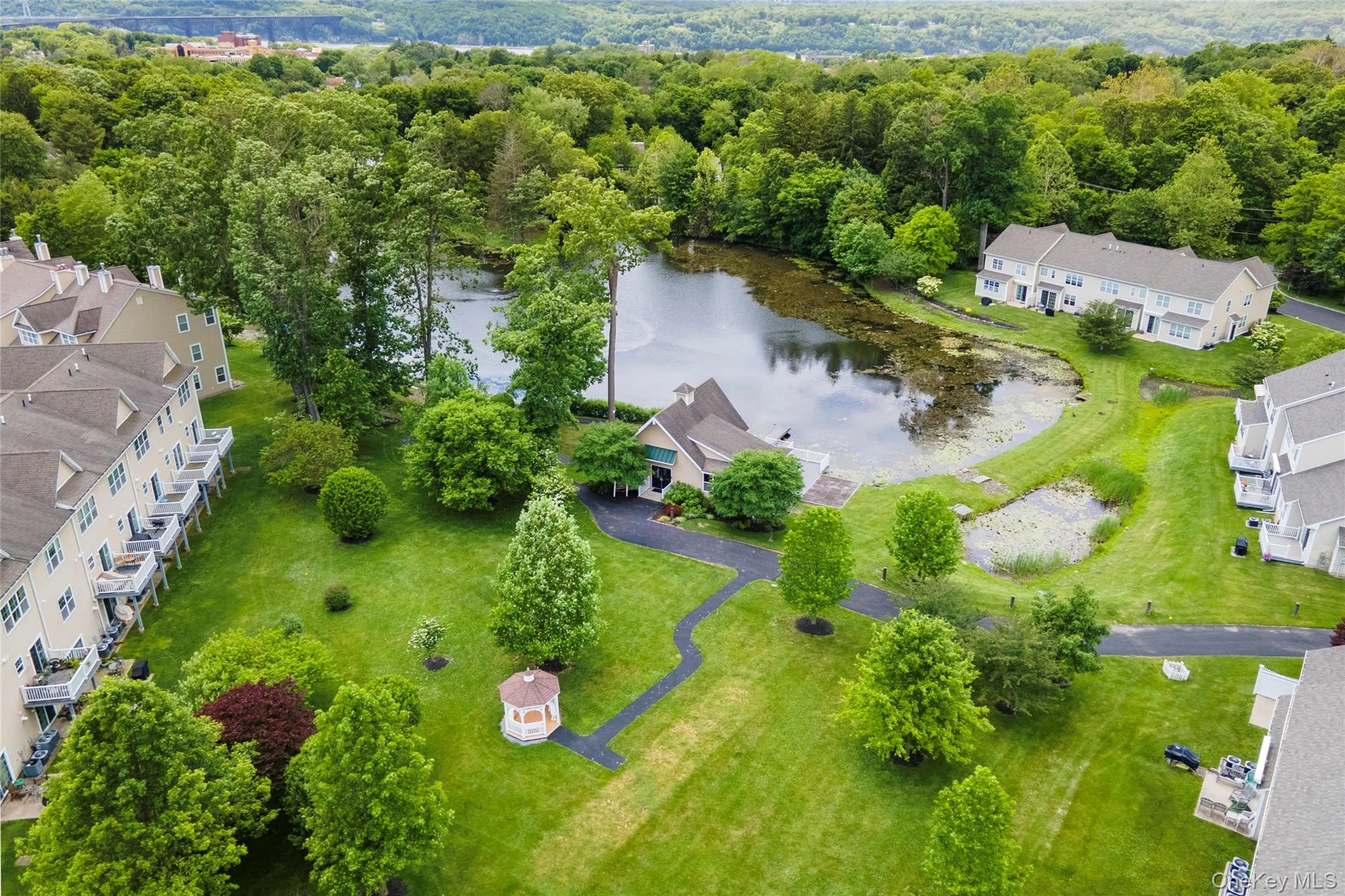 1 Halley Court, Poughkeepsie (town), NY, 2 Bedrooms Bedrooms, 6 Rooms Rooms,2 BathroomsBathrooms,Residential,For Rent,Halley,0,1014314 1 Halley Court, Poughkeepsie (town), NY, 2 Bedrooms Bedrooms, 6 Rooms Rooms,2 BathroomsBathrooms,Residential,For Rent,Halley,0,1014314