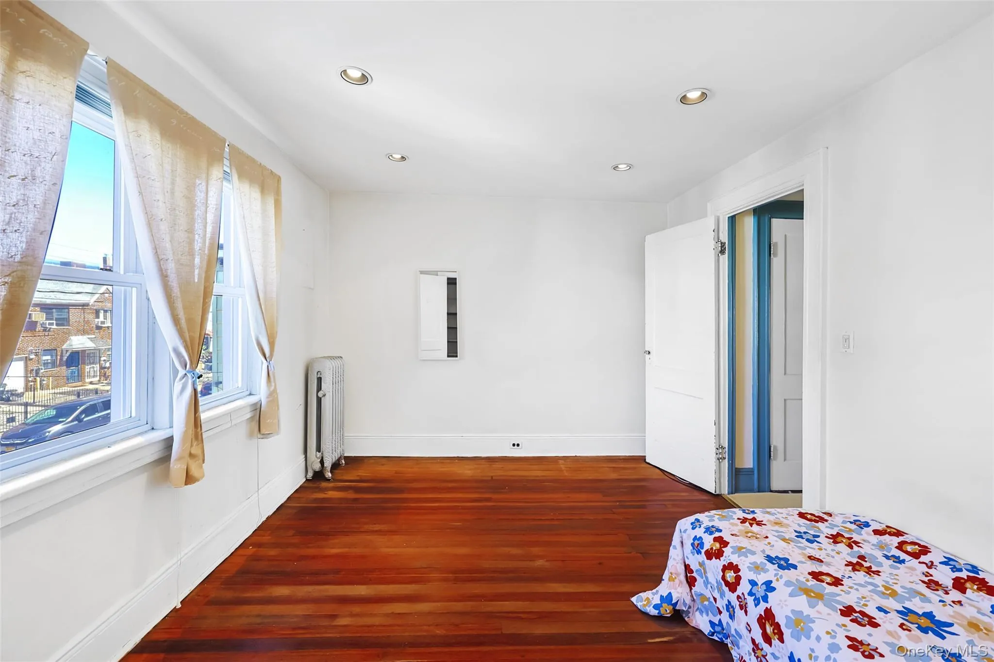 8518 53rd Avenue, New York, NY, 3 Bedrooms Bedrooms, 8 Rooms Rooms,2 BathroomsBathrooms,Residential,For Rent,53rd,0,1014320 8518 53rd Avenue, New York, NY, 3 Bedrooms Bedrooms, 8 Rooms Rooms,2 BathroomsBathrooms,Residential,For Rent,53rd,0,1014320