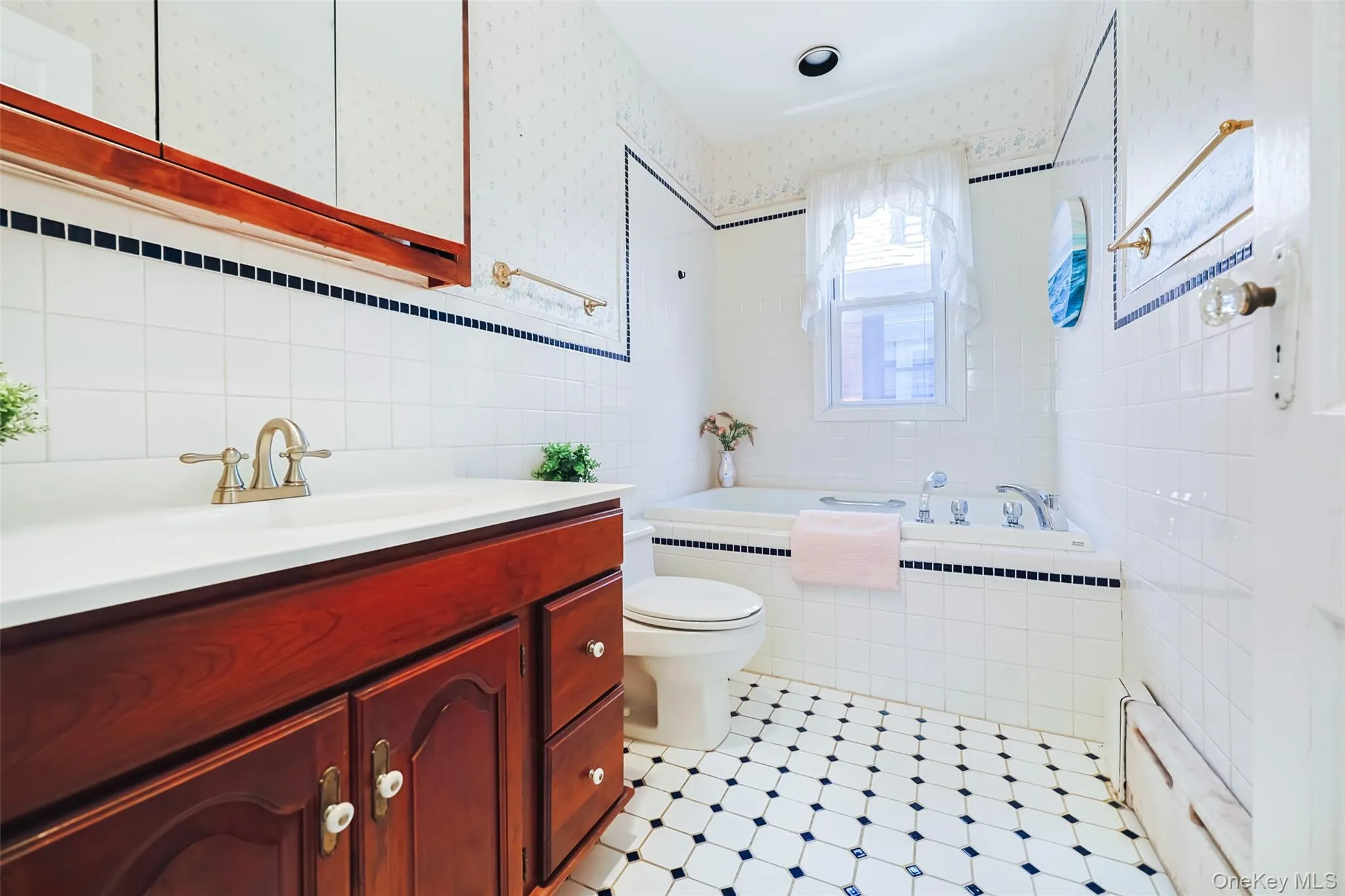 8518 53rd Avenue, New York, NY, 3 Bedrooms Bedrooms, 8 Rooms Rooms,2 BathroomsBathrooms,Residential,For Rent,53rd,0,1014320 8518 53rd Avenue, New York, NY, 3 Bedrooms Bedrooms, 8 Rooms Rooms,2 BathroomsBathrooms,Residential,For Rent,53rd,0,1014320