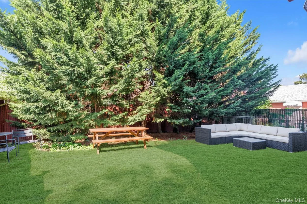 4038 194th Street, New York, NY, 1 Bedroom Bedrooms, 4 Rooms Rooms,2 BathroomsBathrooms,Residential,For Rent,194th,0,1014325 4038 194th Street, New York, NY, 1 Bedroom Bedrooms, 4 Rooms Rooms,2 BathroomsBathrooms,Residential,For Rent,194th,0,1014325