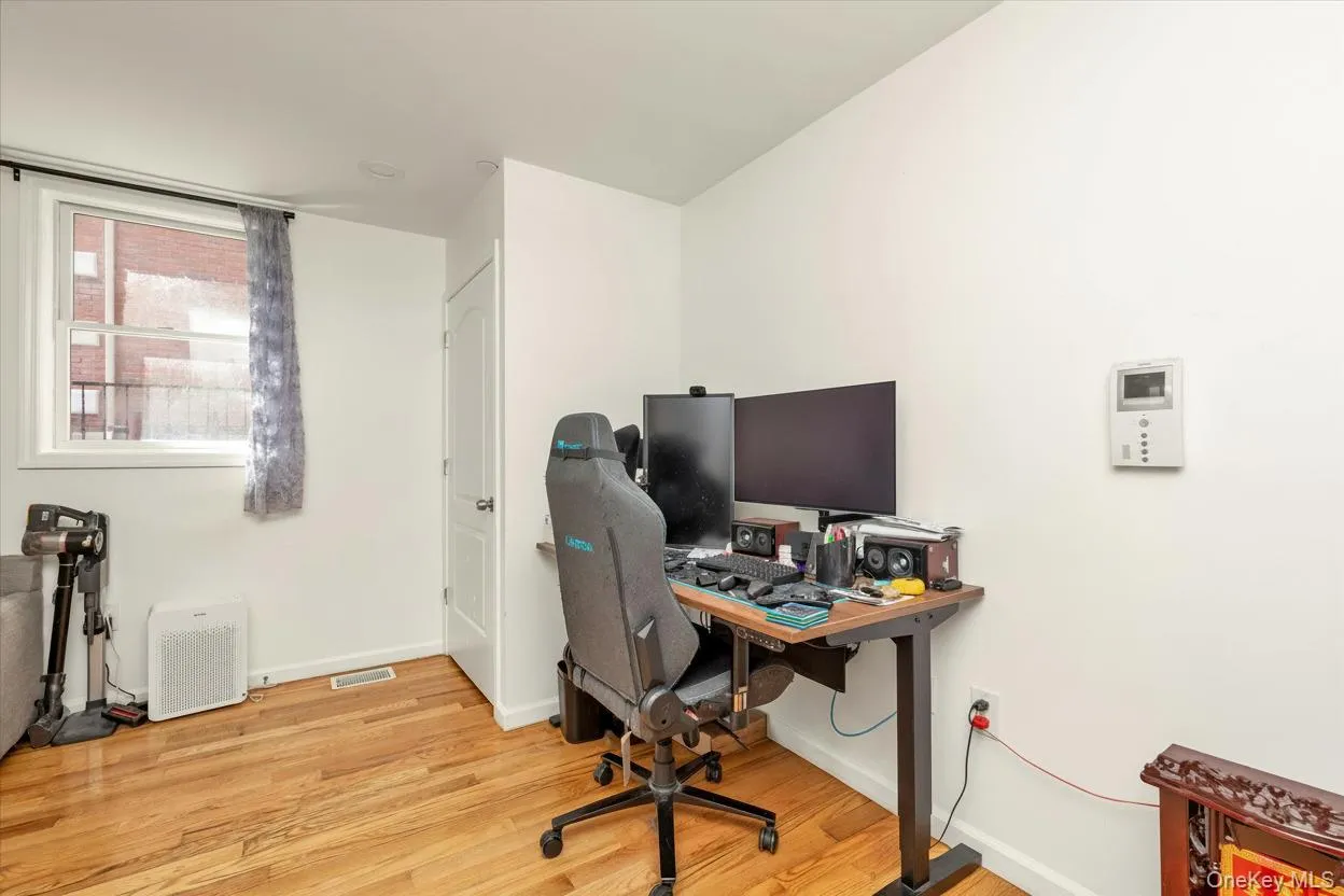 4038 194th Street, New York, NY, 1 Bedroom Bedrooms, 4 Rooms Rooms,2 BathroomsBathrooms,Residential,For Rent,194th,0,1014325 4038 194th Street, New York, NY, 1 Bedroom Bedrooms, 4 Rooms Rooms,2 BathroomsBathrooms,Residential,For Rent,194th,0,1014325