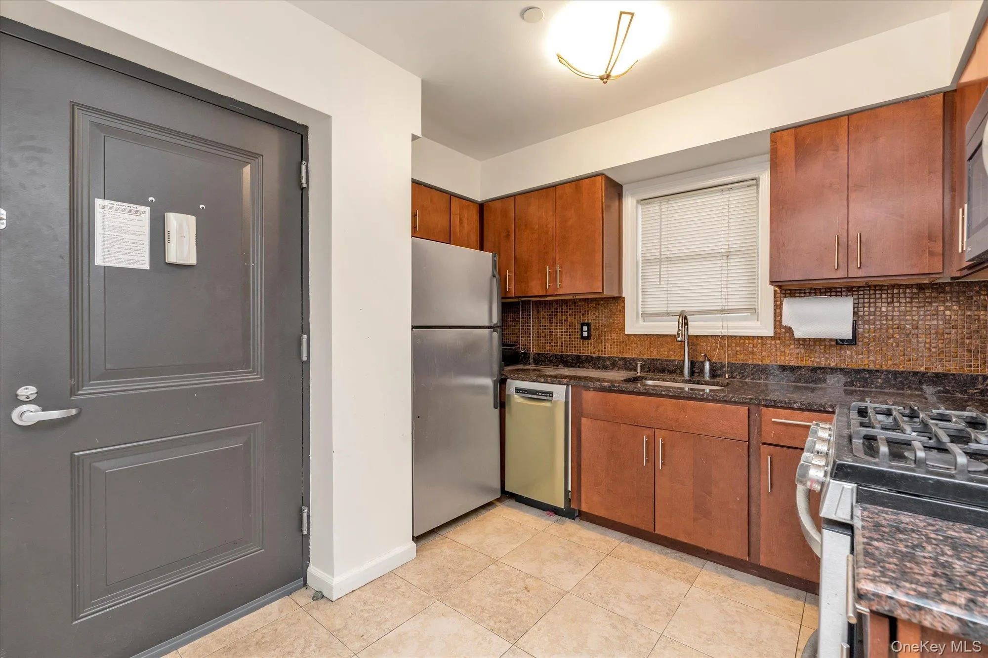4038 194th Street, New York, NY, 1 Bedroom Bedrooms, 4 Rooms Rooms,2 BathroomsBathrooms,Residential,For Rent,194th,0,1014325 4038 194th Street, New York, NY, 1 Bedroom Bedrooms, 4 Rooms Rooms,2 BathroomsBathrooms,Residential,For Rent,194th,0,1014325