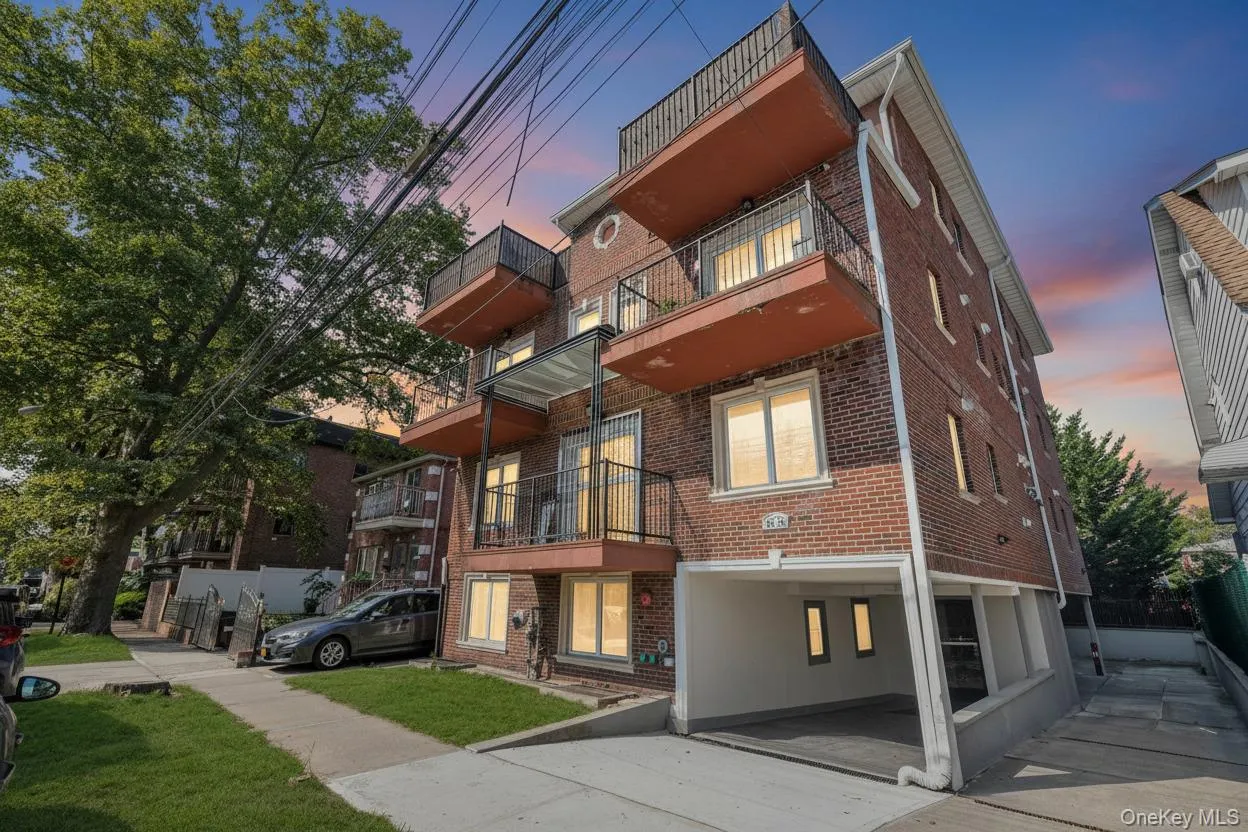 4038 194th Street, New York, NY, 1 Bedroom Bedrooms, 4 Rooms Rooms,2 BathroomsBathrooms,Residential,For Rent,194th,0,1014325 4038 194th Street, New York, NY, 1 Bedroom Bedrooms, 4 Rooms Rooms,2 BathroomsBathrooms,Residential,For Rent,194th,0,1014325