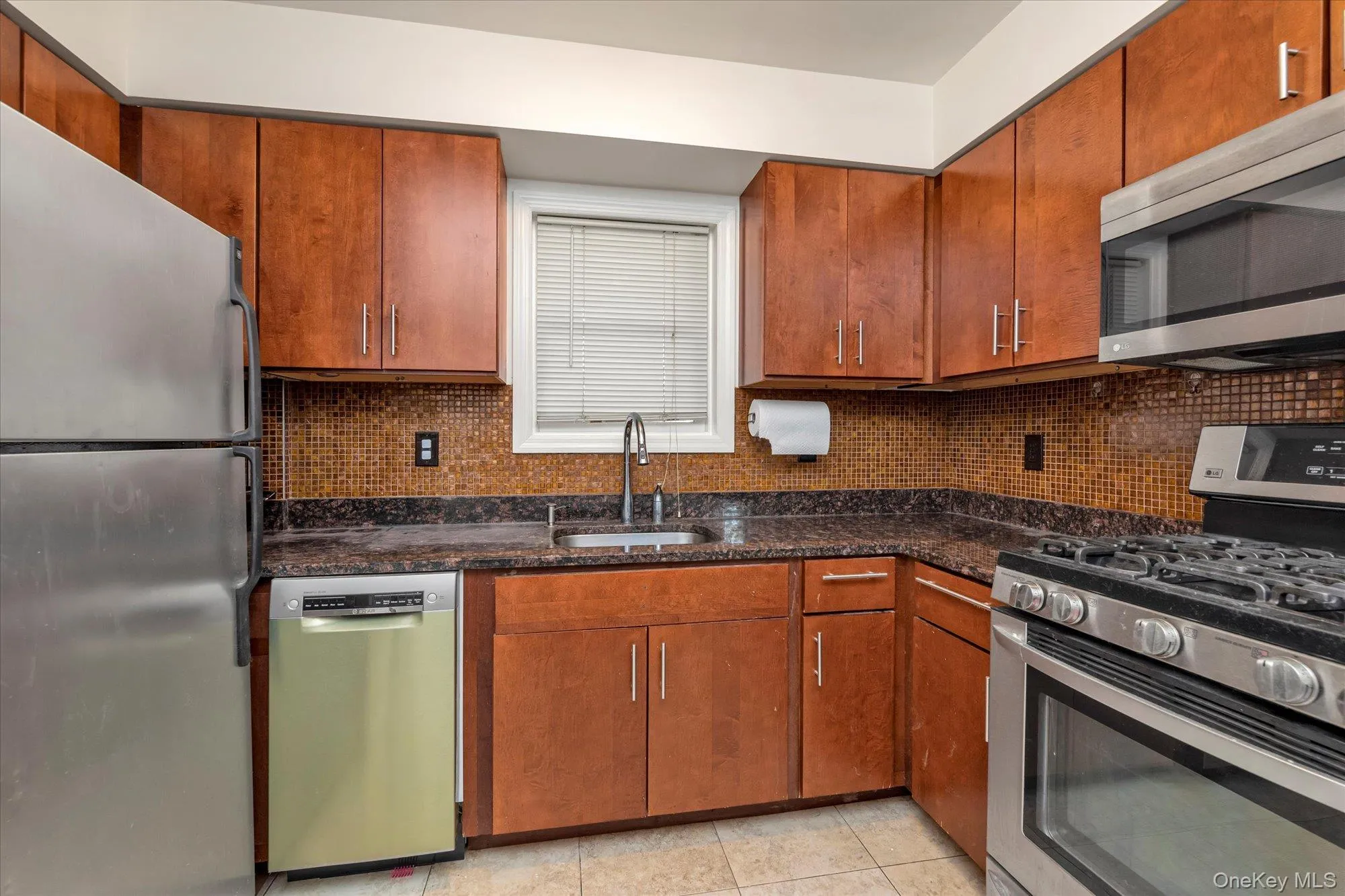4038 194th Street, New York, NY, 1 Bedroom Bedrooms, 4 Rooms Rooms,2 BathroomsBathrooms,Residential,For Rent,194th,0,1014325 4038 194th Street, New York, NY, 1 Bedroom Bedrooms, 4 Rooms Rooms,2 BathroomsBathrooms,Residential,For Rent,194th,0,1014325