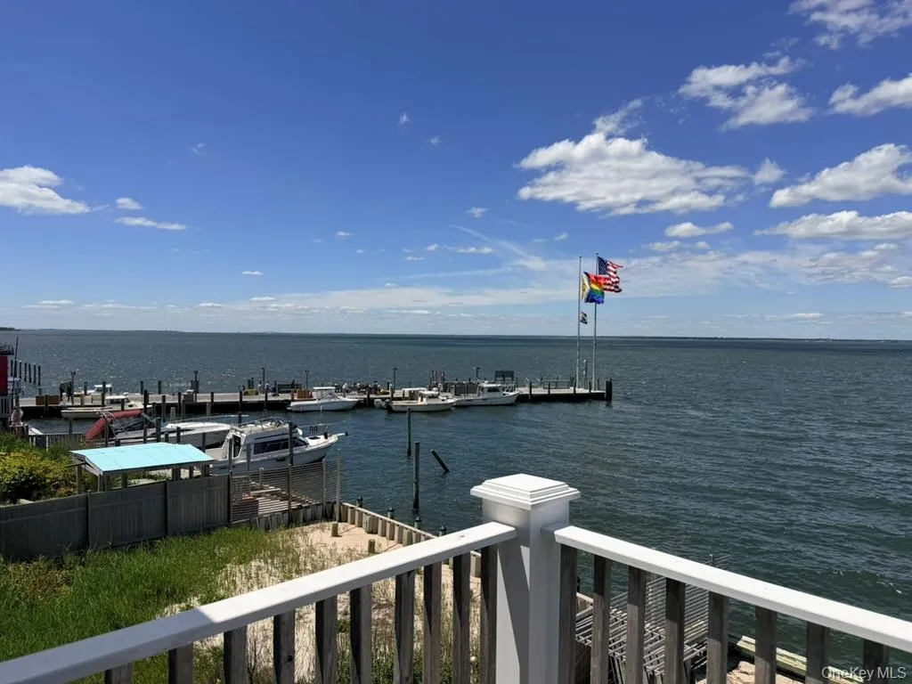 118 Bayview Walk, Brookhaven, NY, 3 Bedrooms Bedrooms, 5 Rooms Rooms,3 BathroomsBathrooms,Residential,For Rent,Bayview,0,1014328 118 Bayview Walk, Brookhaven, NY, 3 Bedrooms Bedrooms, 5 Rooms Rooms,3 BathroomsBathrooms,Residential,For Rent,Bayview,0,1014328
