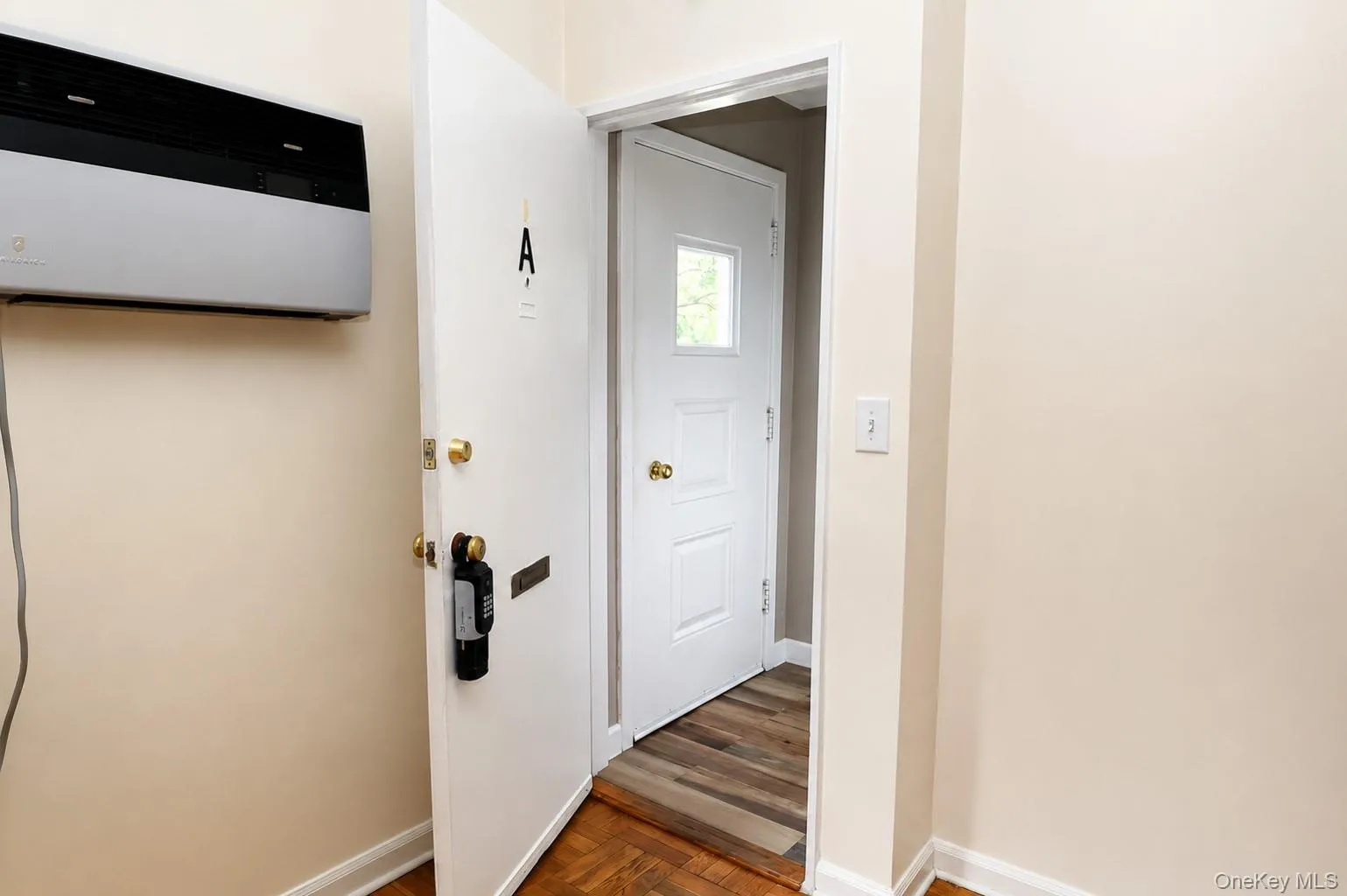 28 Oregon Avenue, Eastchester, NY, 1 Bedroom Bedrooms, 3 Rooms Rooms,1 BathroomBathrooms,Residential,For Rent,Oregon,0,1014330 28 Oregon Avenue, Eastchester, NY, 1 Bedroom Bedrooms, 3 Rooms Rooms,1 BathroomBathrooms,Residential,For Rent,Oregon,0,1014330